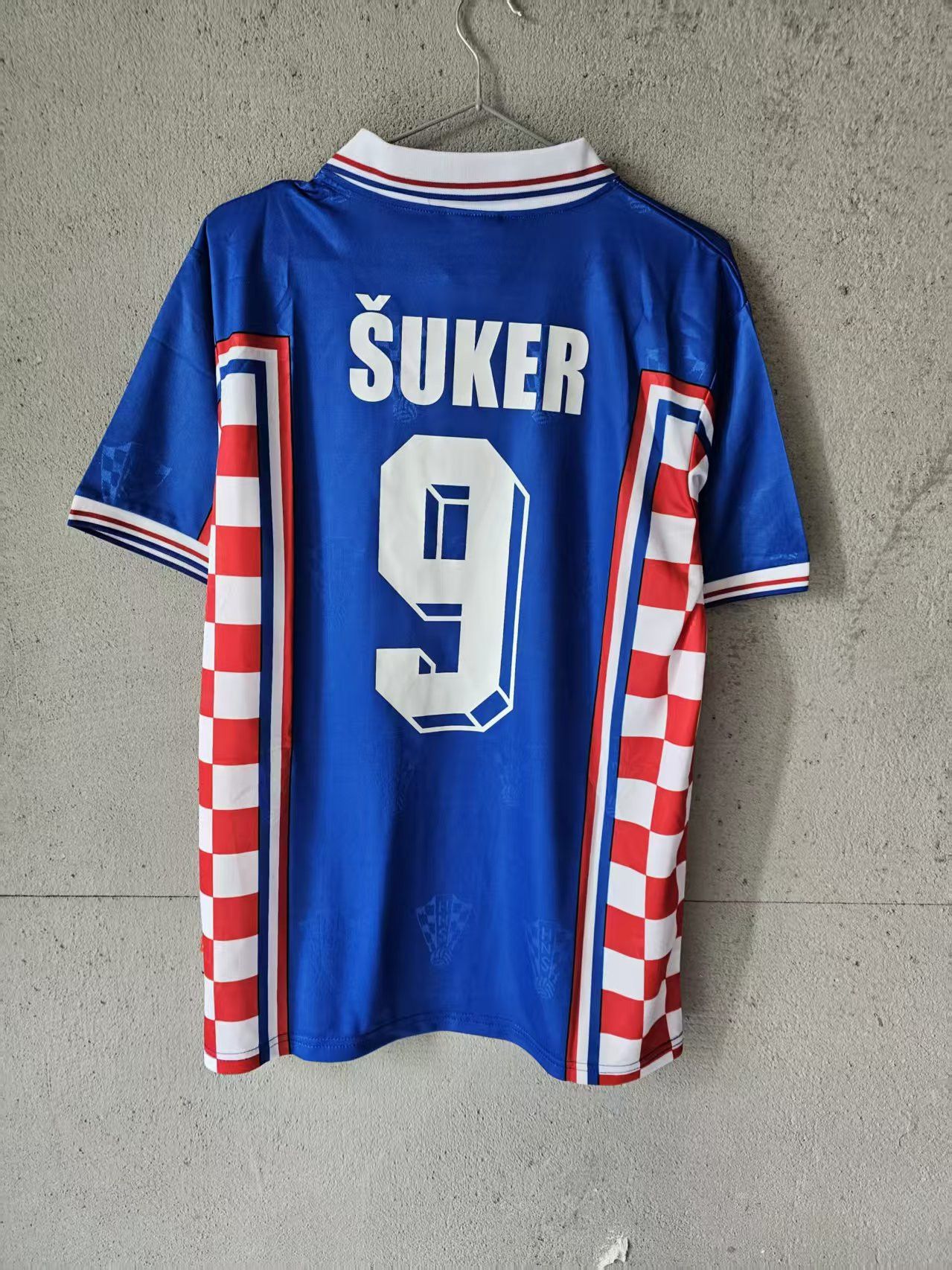 Other 1998 Croatia #9 Davor Šuker Jersey Home Size US L / EU 52-54 / 3 - 2 Thumbnail