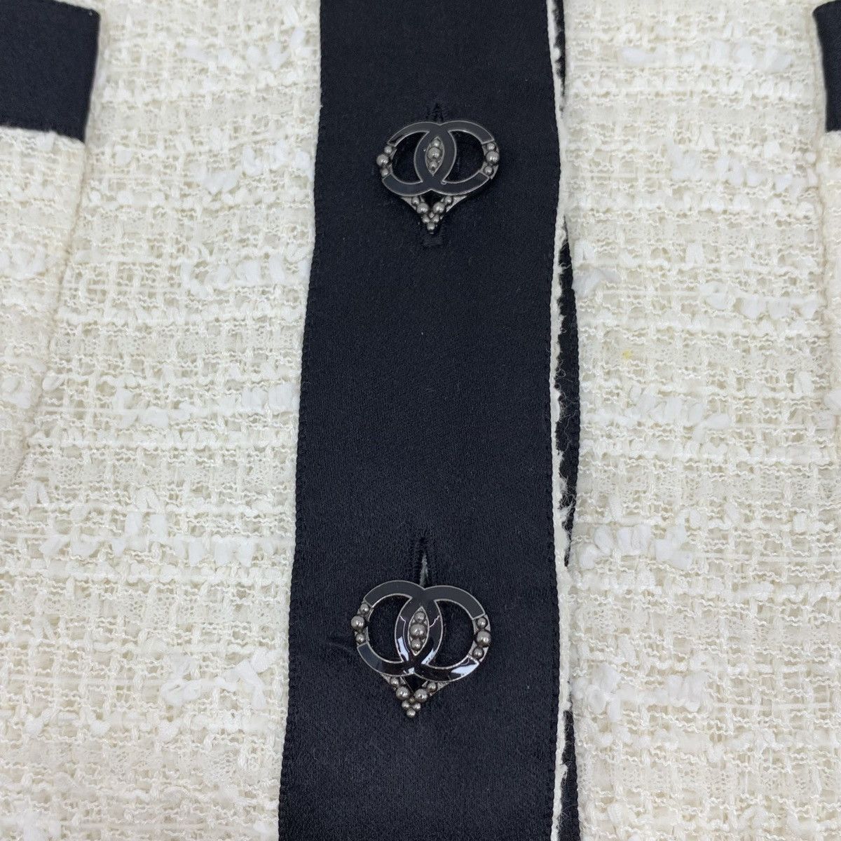 Chanel Chanel Beige Bow V-neck Long Sleeve Tweed Dress K26WX Size XS / US 0-2 / IT 36-38 - 6 Thumbnail