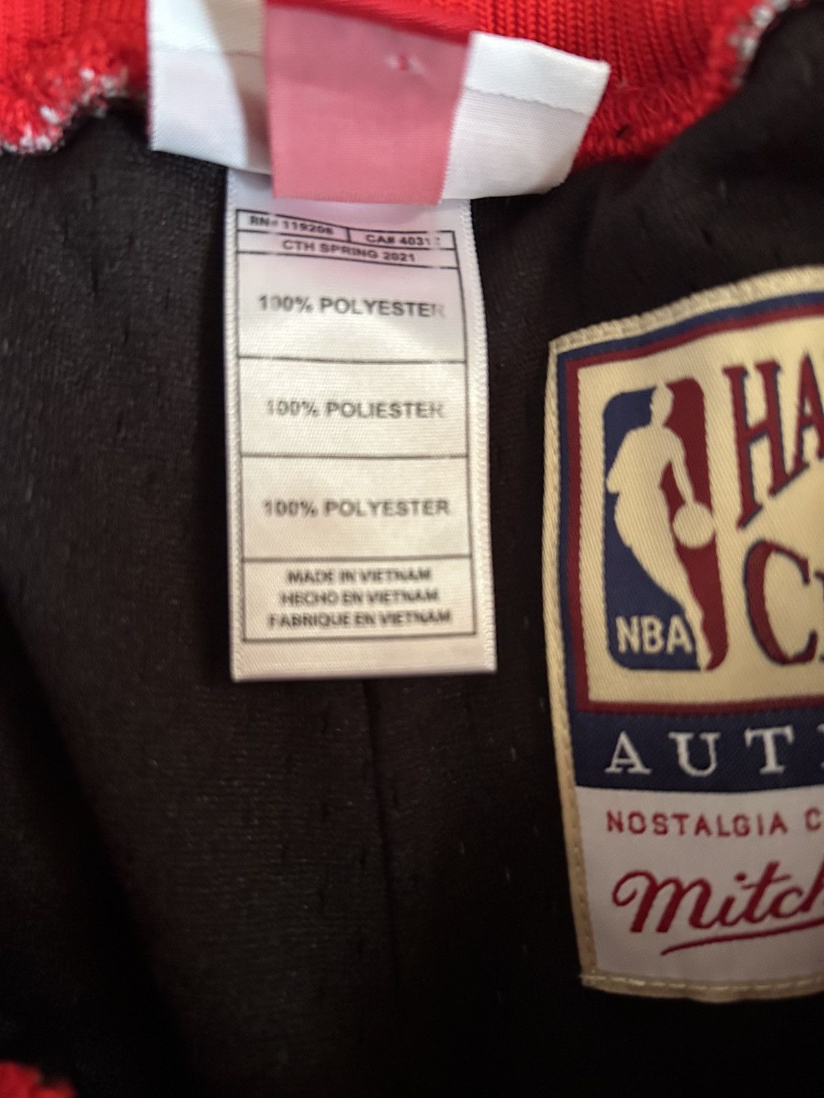 Mitchell & Ness Authentic Mitchell&ness Chicago bulls 96-97 away alt shorts Size US 40 / EU 56 - 5 Thumbnail