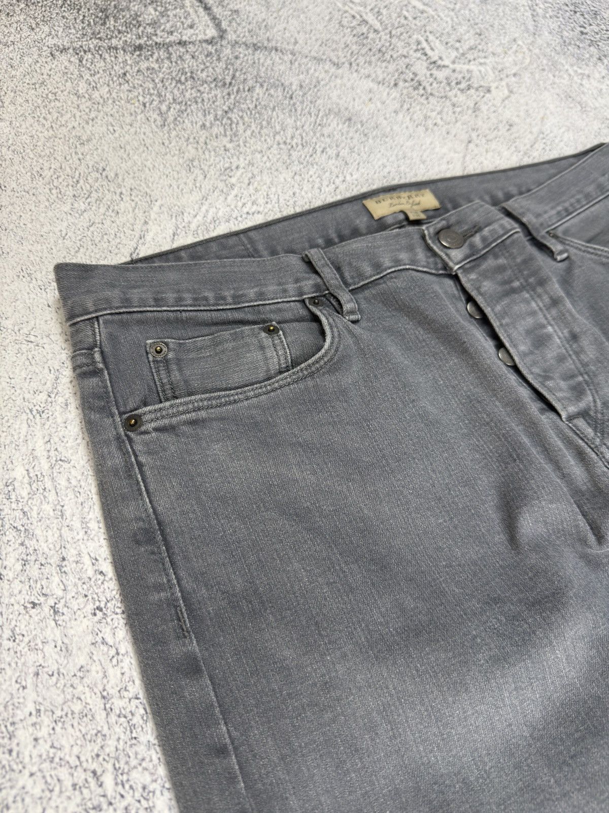 Burberry Burberry London England Straight Leg Grey Jeans Size 36x32 Size US 36 / EU 52 - 10 Thumbnail