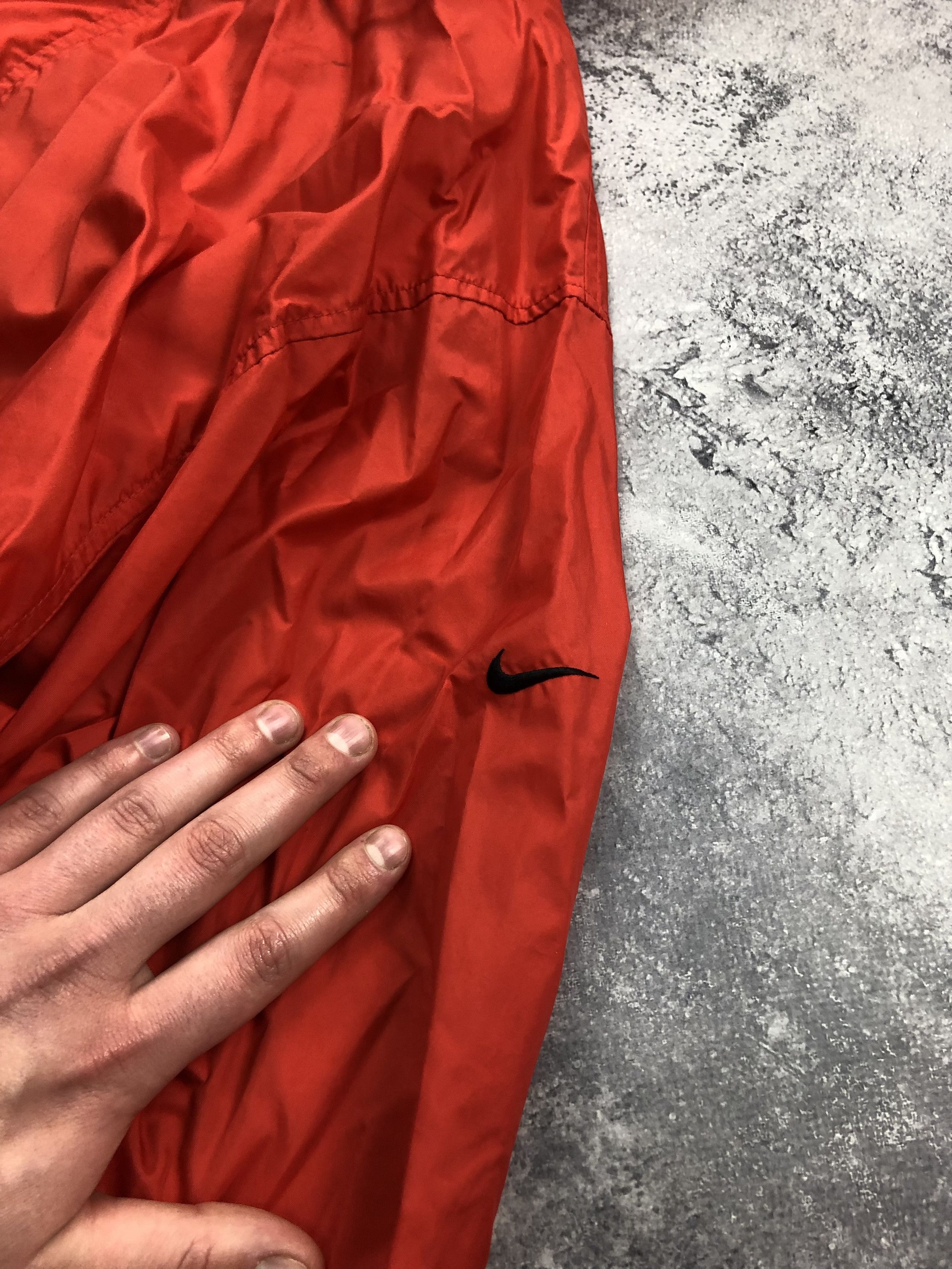 Nike NIKE Vintage 1990s Nylon Hype Jacket Big Logo Red Black Size US M / EU 48-50 / 2 - 5 Thumbnail