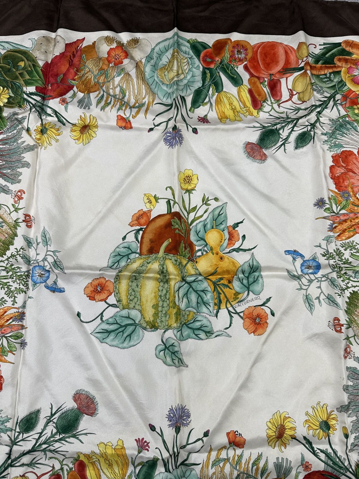 Gucci Vintage Gucci V.ACCORNERO Silk Scarf Logo Luxury 70s Rare Size ONE SIZE - 5 Thumbnail