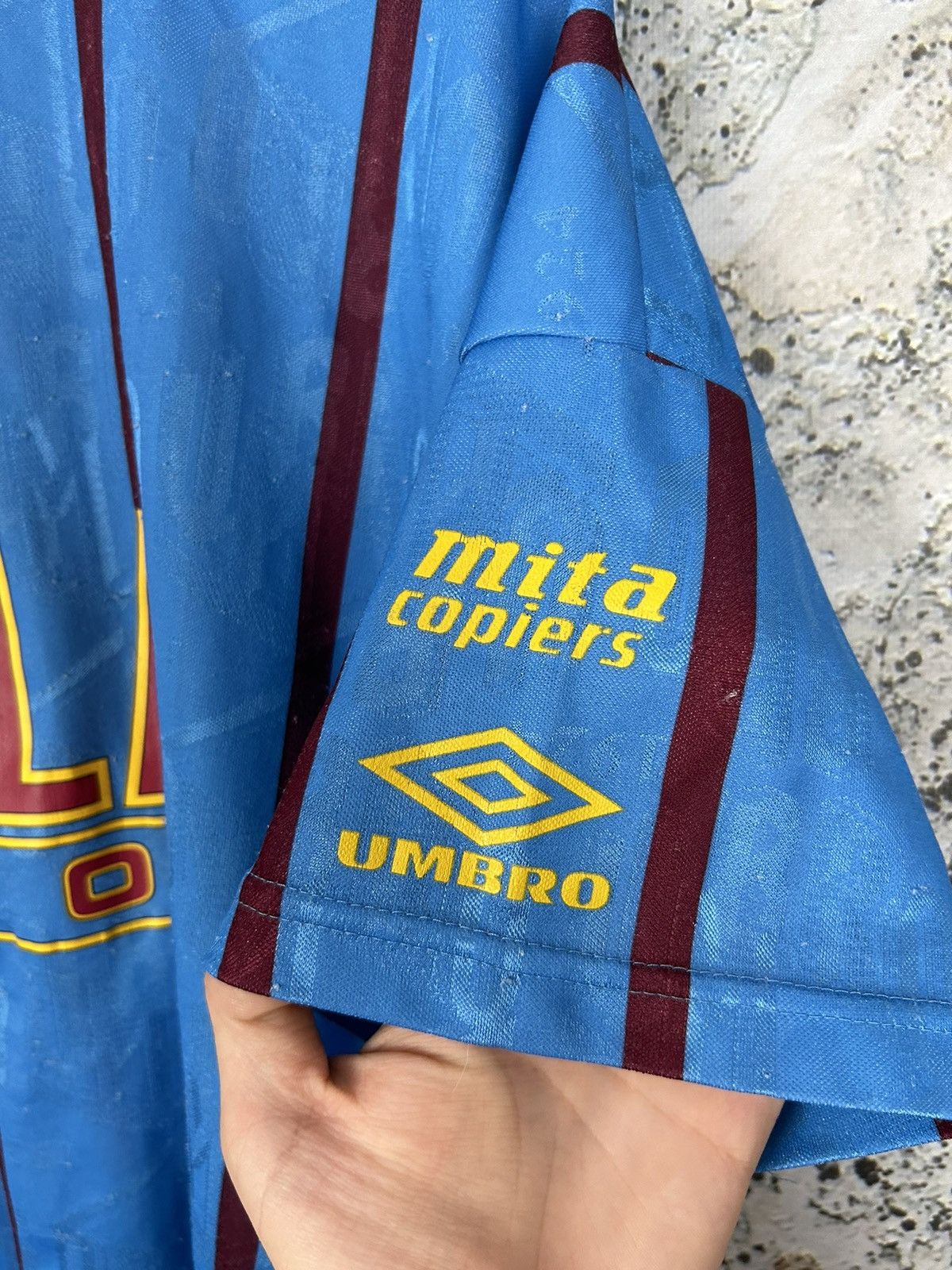 Umbro Vintage 90s Aston Villa Soccer Jersey Training Football Size US S / EU 44-46 / 1 - 5 Thumbnail