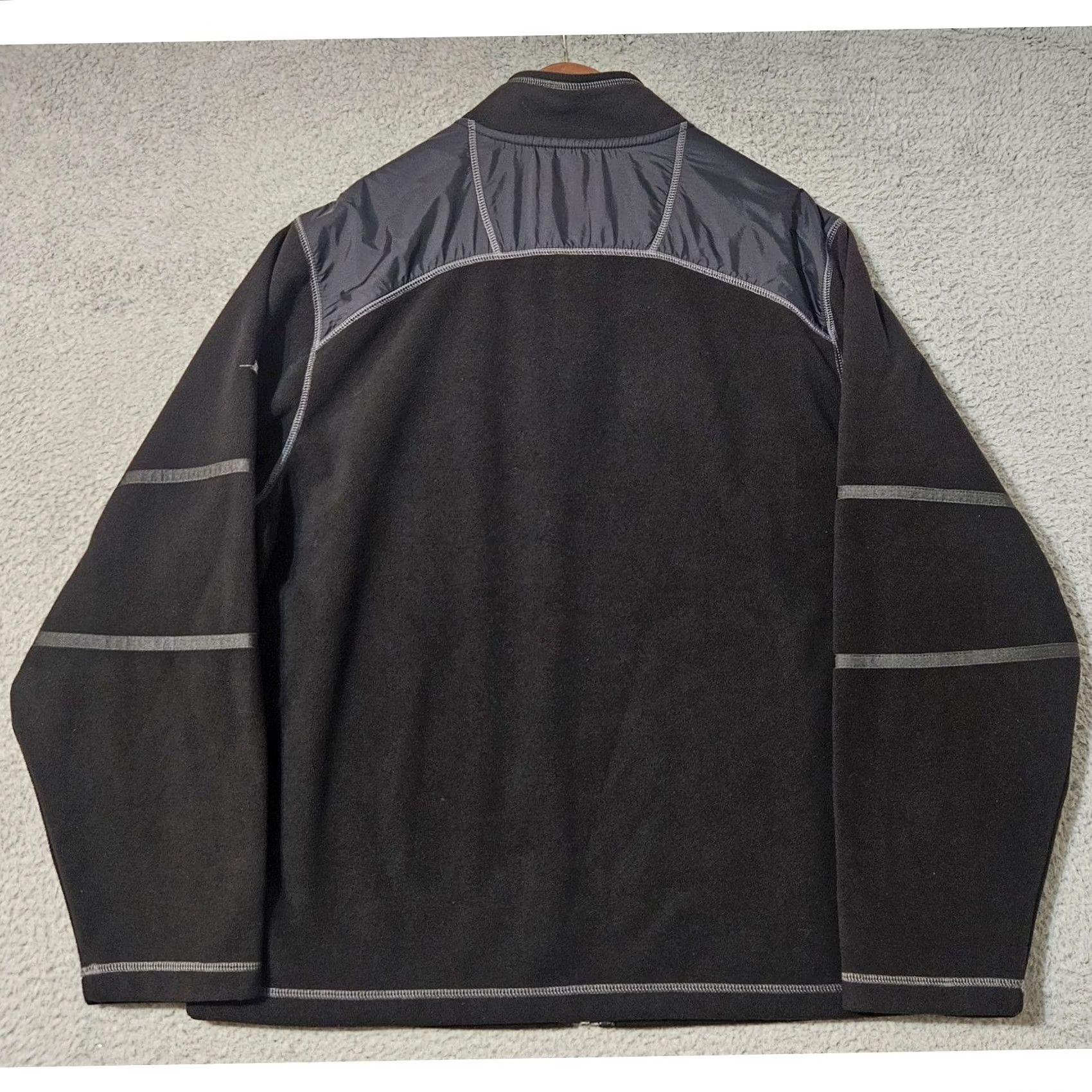 Tommy Bahama Tommy Bahama Sweater Mens L Black Jacket Size Long Sleeve Full Zip Fleece Size US L / EU 52-54 / 3 - 3 Thumbnail