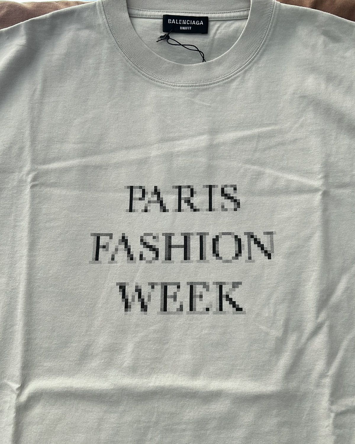 Balenciaga Balenciaga Paris Fashion Week Pixels T-shirt Size US S / EU 44-46 / 1 - 4 Thumbnail