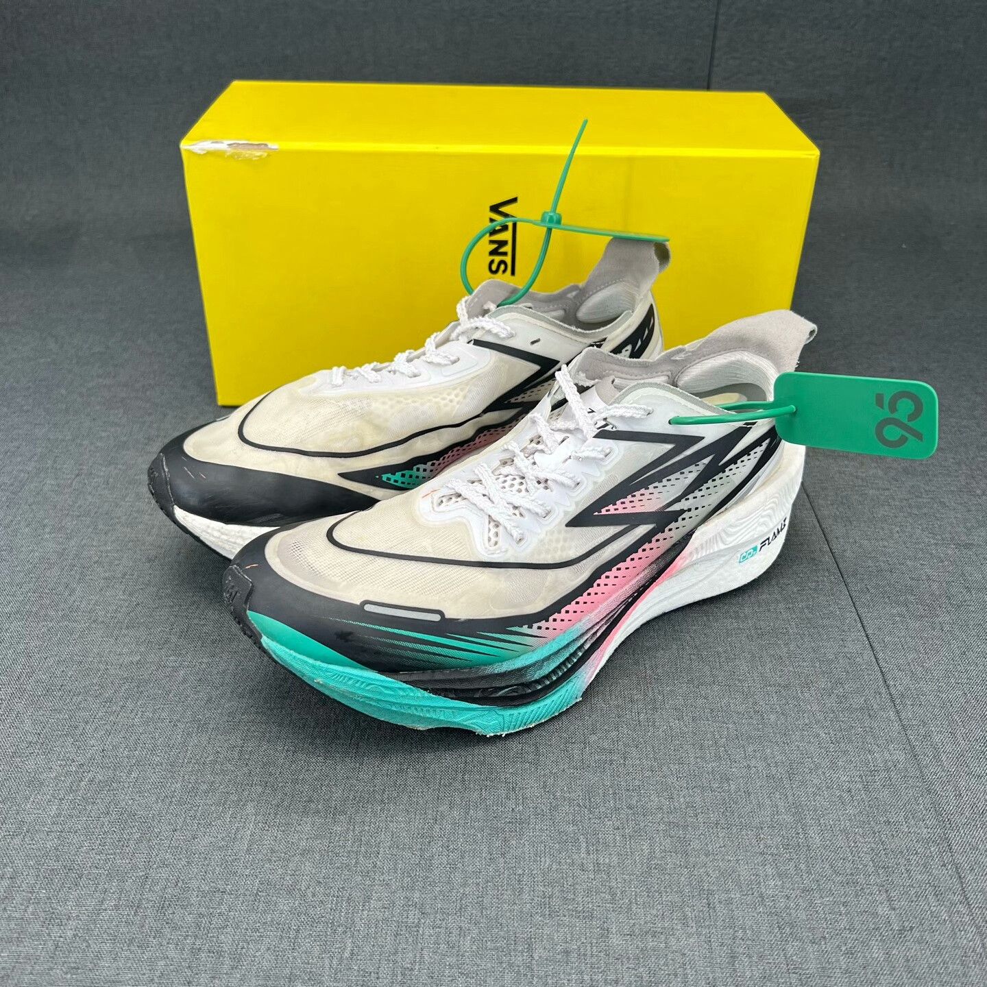 Other Other Green Designer Casual Streetwear Size US 7.5 / EU 40-41 - 1 Thumbnail
