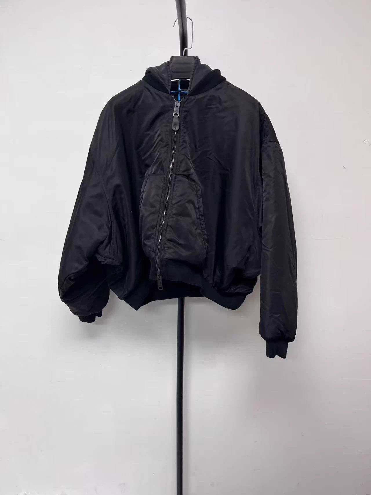Balenciaga Balenciaga logo hooded zip short jacket W black 36 Size XS / US 0-2 / IT 36-38 - 1 Thumbnail