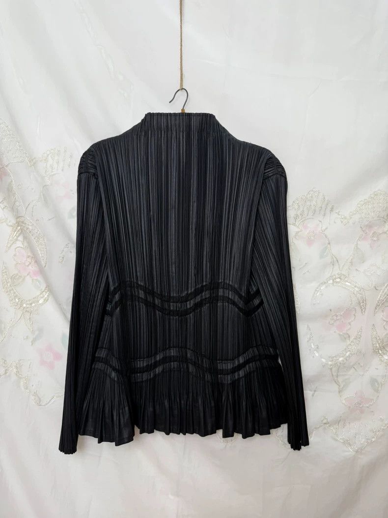 Issey Miyake Issey Miyake Black pleated shirt Size M / US 6-8 / IT 42-44 - 3 Thumbnail