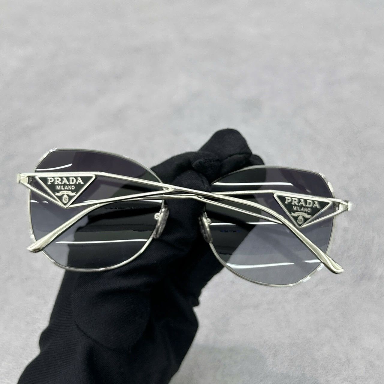 Prada PRADA 0PR 57YS 1BC5D1 SUNGLASSES Size ONE SIZE - 3 Thumbnail