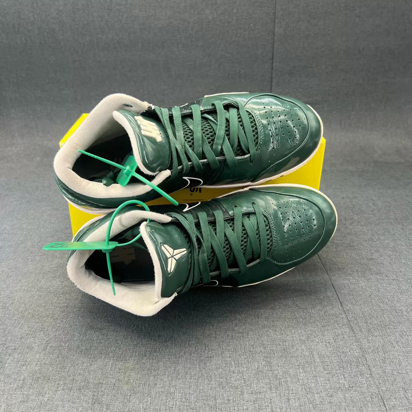 Nike zk4 Bucks Size 43 Like New Size US 10 / EU 43 - 3 Thumbnail