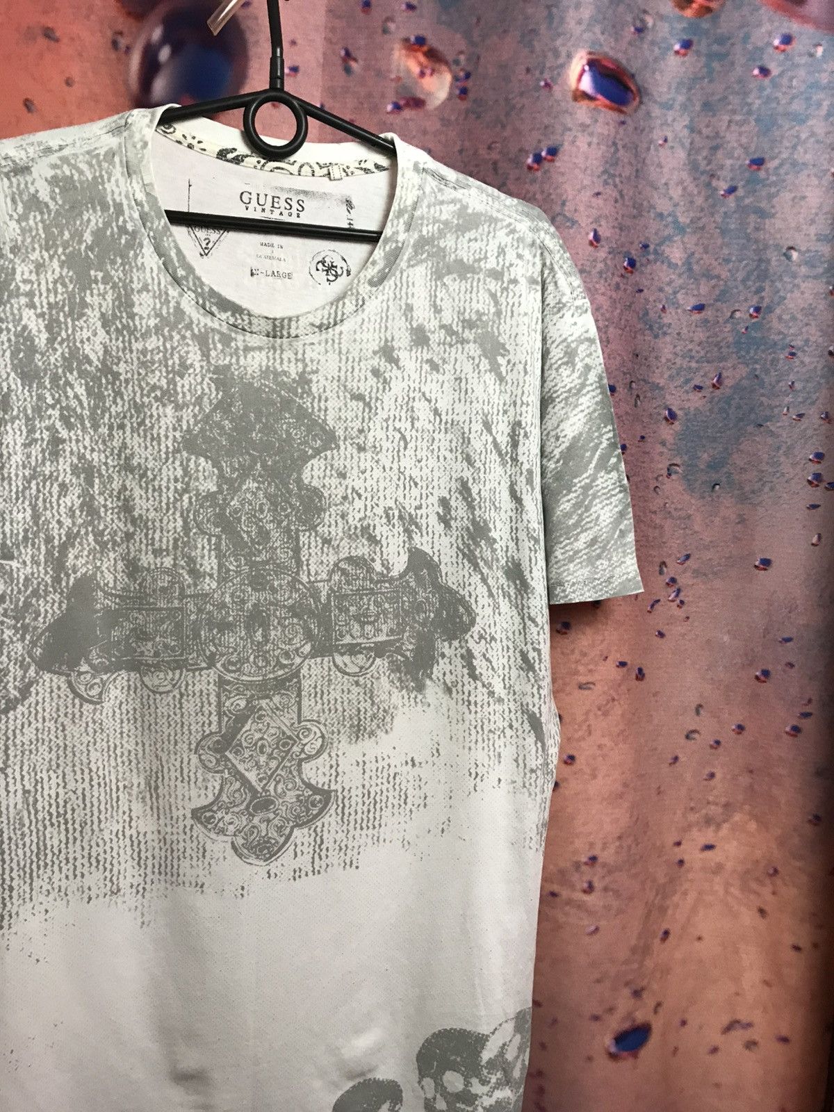 Guess Guess luxury vintage streetwear tee Size US XL / EU 56 / 4 - 1 Thumbnail