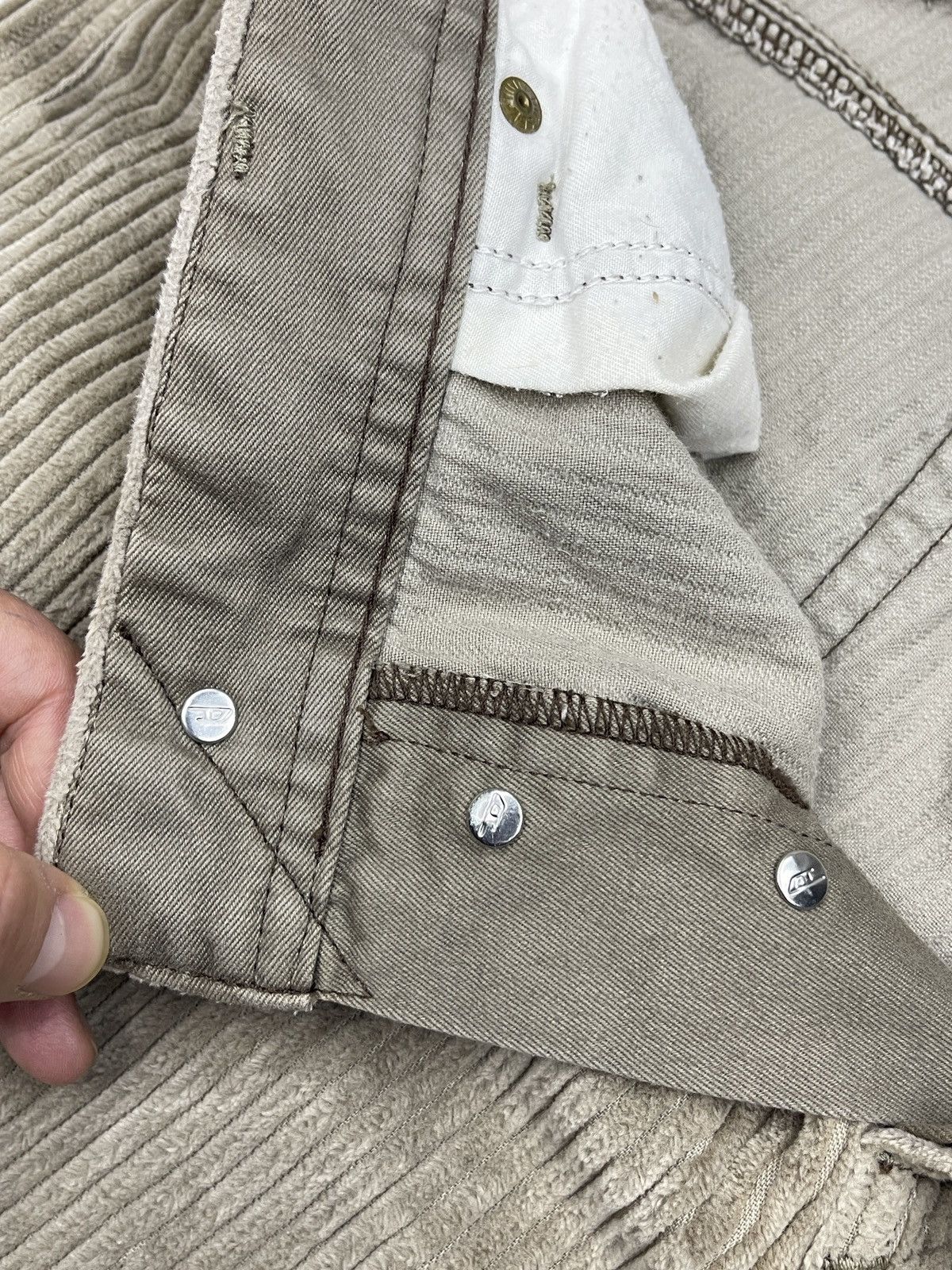 Diesel Vintage Diesel Corduroy Pants Beige Y2K Size US 34 / EU 50 - 13 Thumbnail