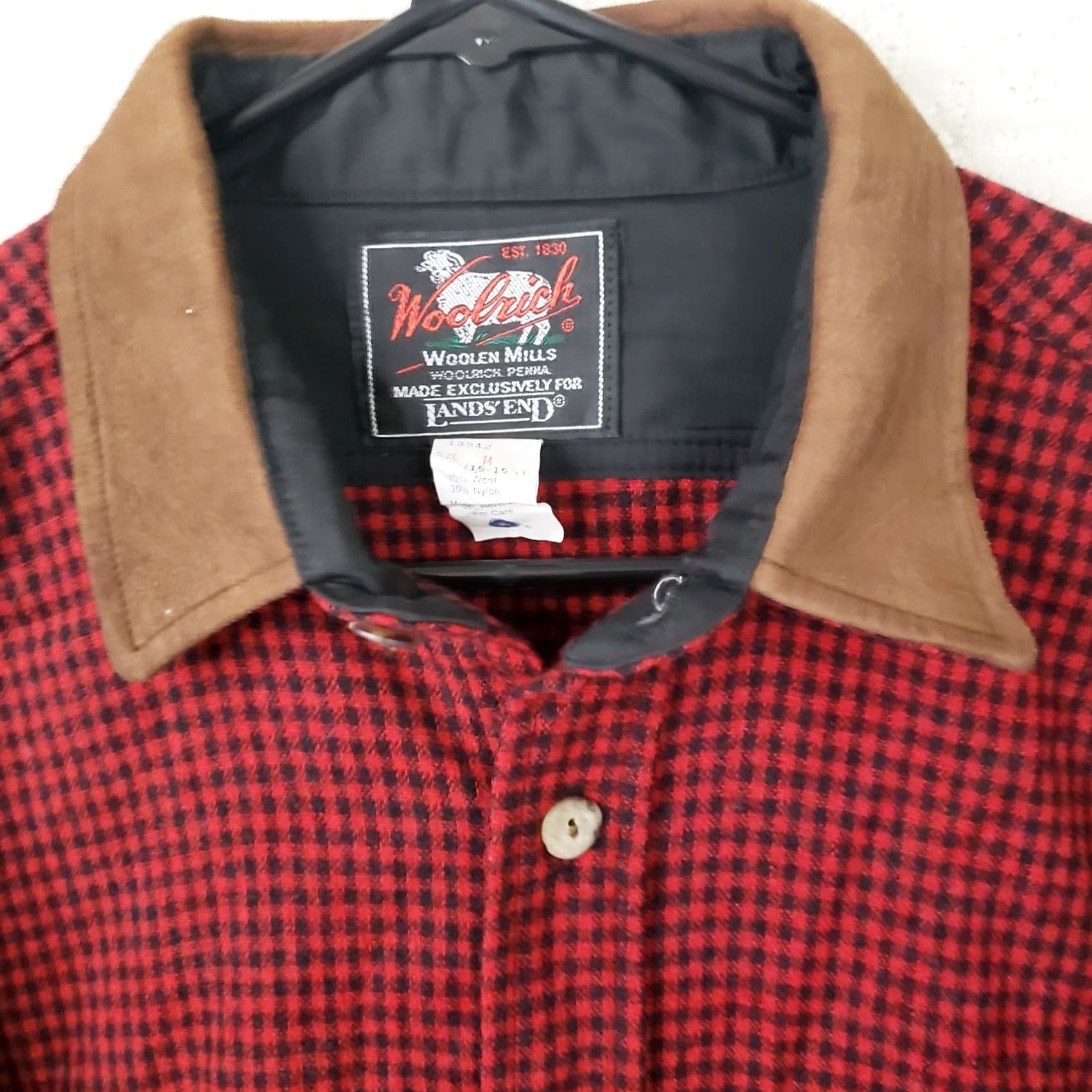 Vintage Woolrich for Lands End Shirt Red Wool Check Leather Collar M Long Sleeve Button-Front Made in USA 1980s Vintage Mens Womens? Size US M / EU 48-50 / 2 - 5 Thumbnail
