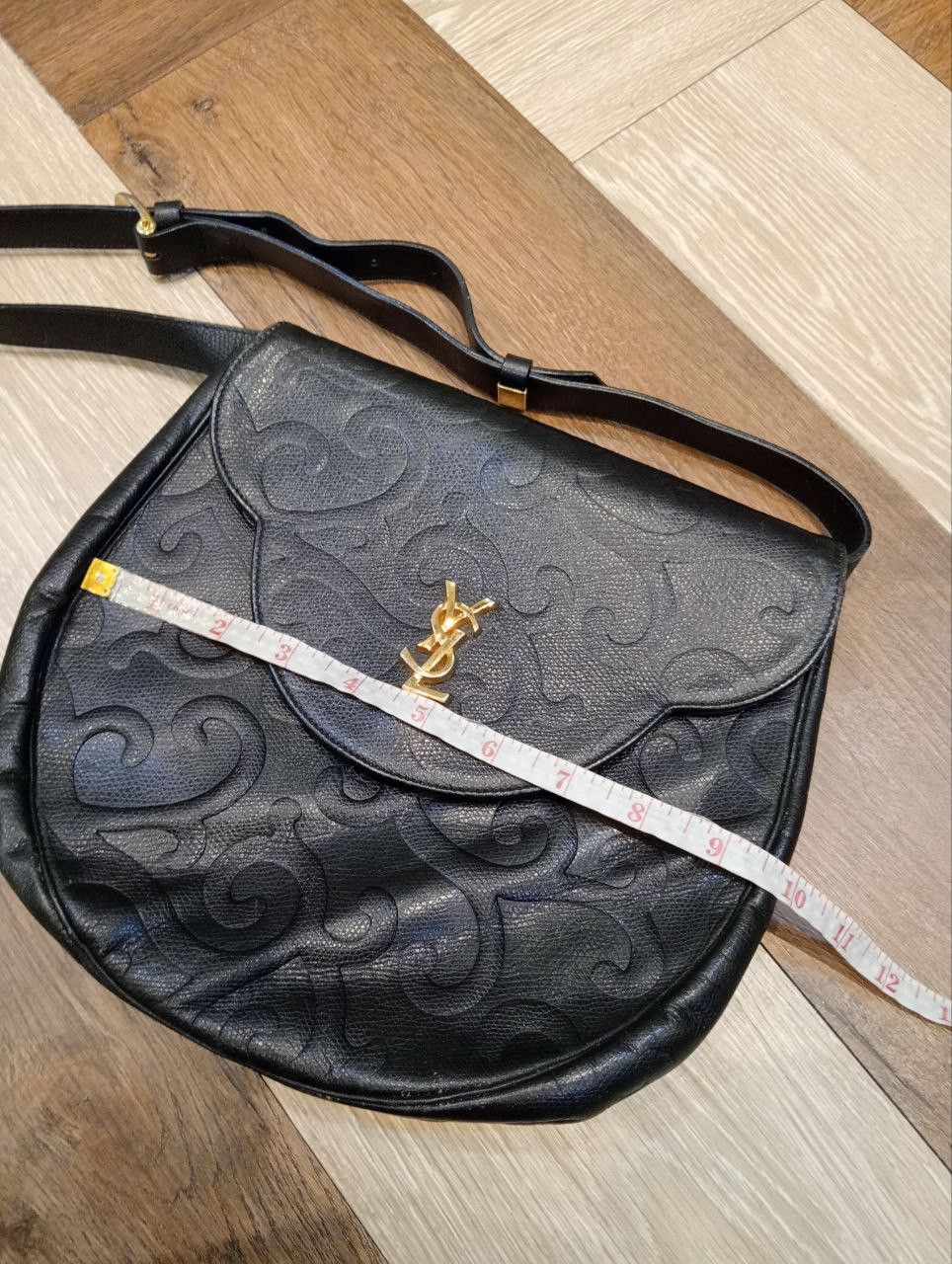 Yves Saint Laurent YVES SAINT LAURENT BLACK LEATHER ARABESQUE SHOULDER BAG Size ONE SIZE - 20 Thumbnail