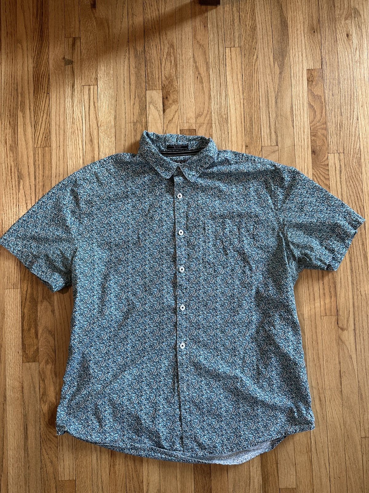 Other Blue Floral Print Slim Fit Cactus Button Down Size XL Size US XL / EU 56 / 4 - 1 Thumbnail