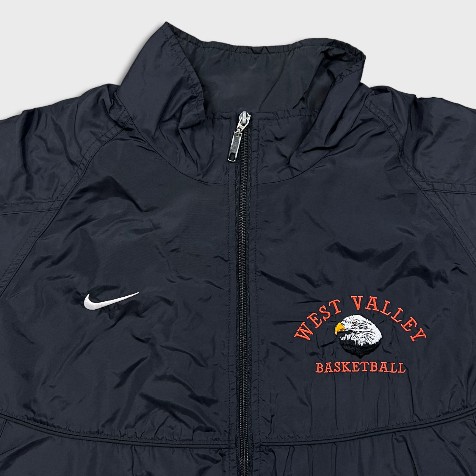 NBA × Nike × Vintage Vintage 90s Nike Jacket 2XL Swoosh Basketball Windbreaker Size US XXL / EU 58 / 5 - 2 Thumbnail