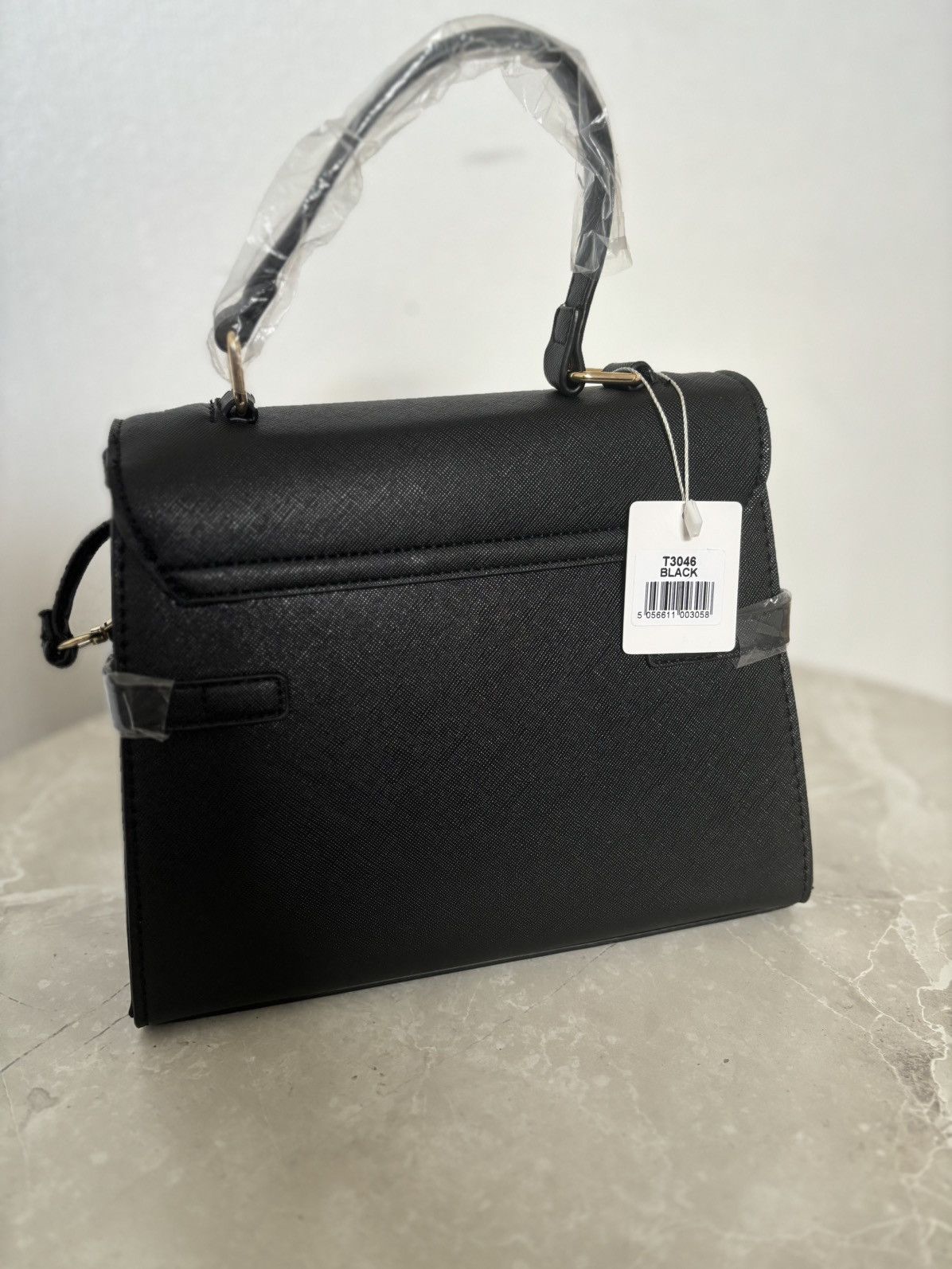 Other Ladies brand new sealed handbag with gold accents. RRP £30 Size ONE SIZE - 4 Thumbnail