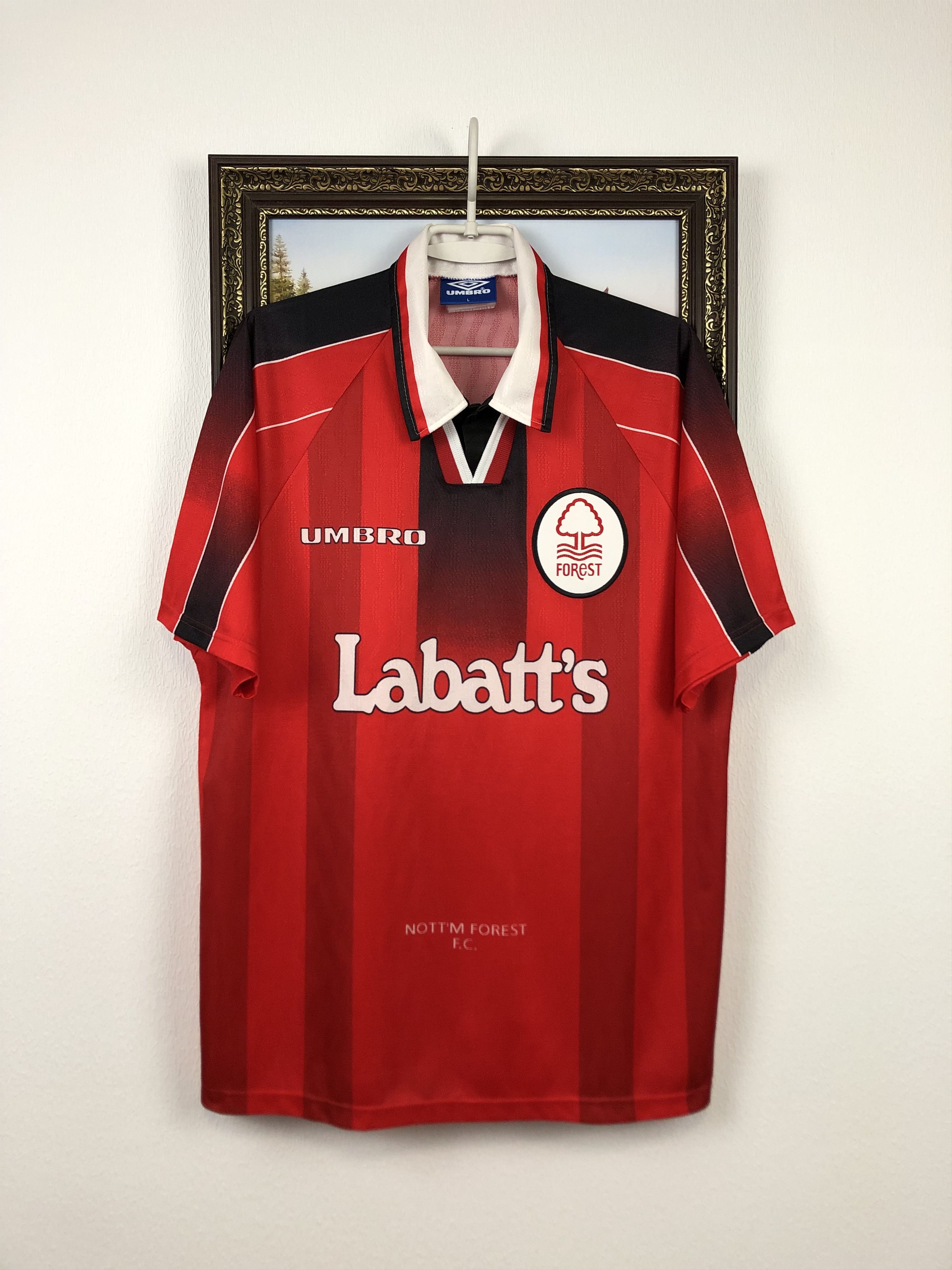 image of Soccer Jersey x Umbro Nottingham Forest Football Shirt 1996 Soccer Umbro Jersey in Red (Size Large)
