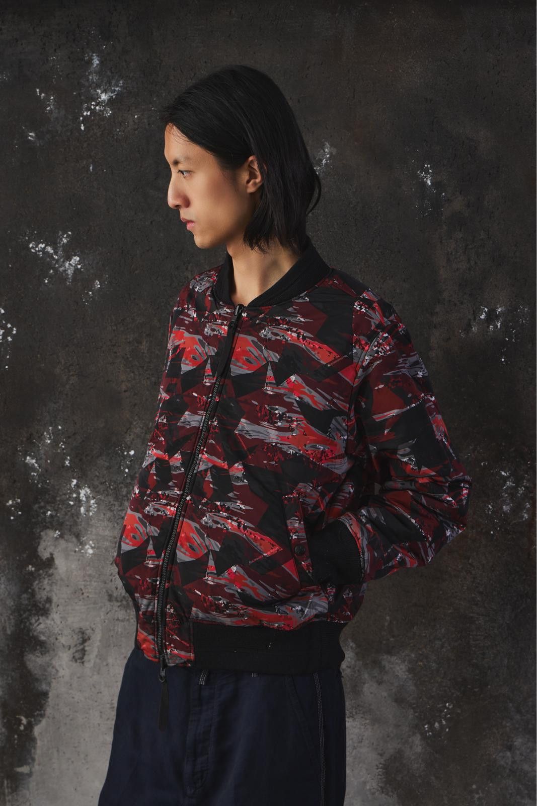 White Mountaineering white Mountaineering × FIELD CAMO PRINTED REVERSIBLE MA-1 Size US S / EU 44-46 / 1 - 8 Thumbnail