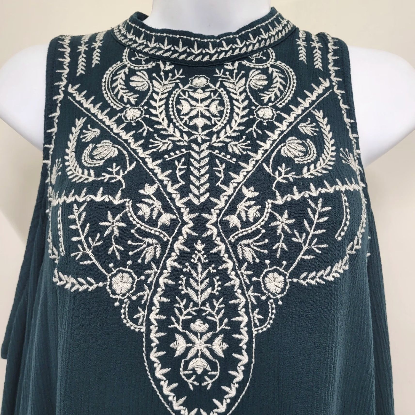 Vintage Maurices Blouse Women's Size M Green Cold Shoulder Embroidered Gauzy Rayon Top Size M / US 6-8 / IT 42-44 - 4 Thumbnail