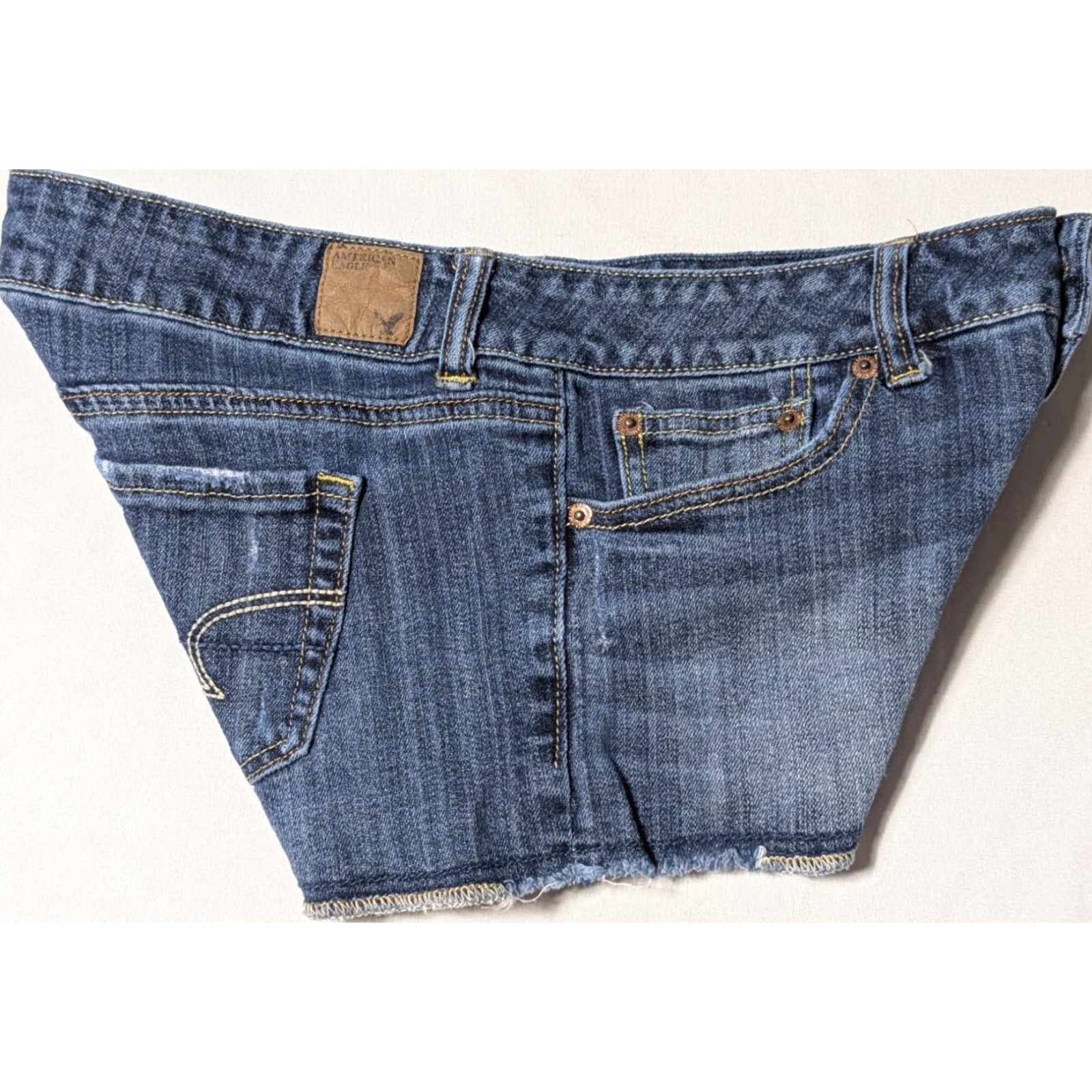 American Eagle Outfitters AMERICAN EAGLE STRETCH Women 6 Denim Blue Jean Shorts Casual 5-Pocket Design Low Rise Size 28" / US 6 / IT 42 - 2 Thumbnail