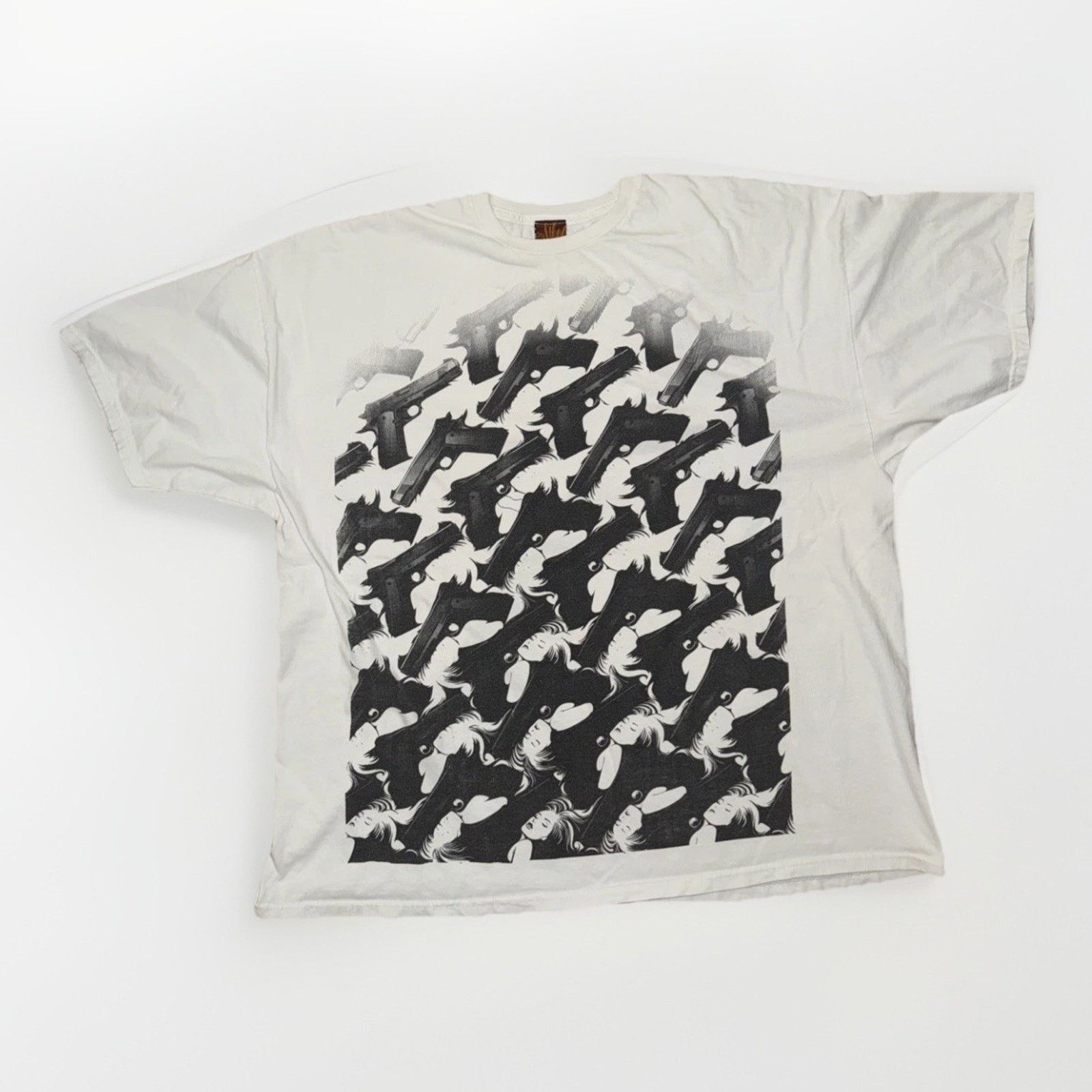 Band Tees × Vintage Streetwear Brand All Over Print T-Shirt White XXL 25x30 Size US XXL / EU 58 / 5 - 1 Thumbnail