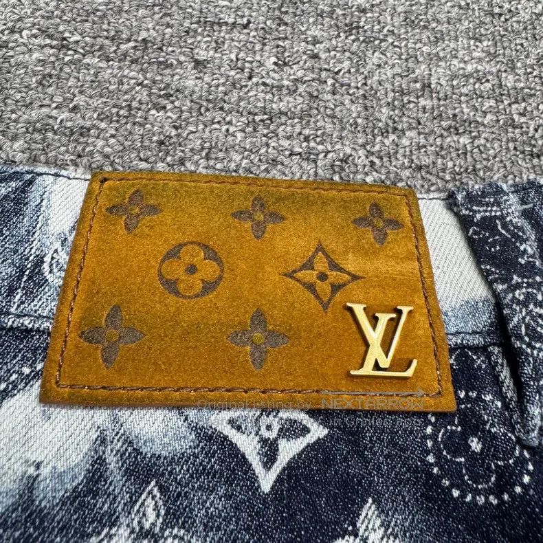 Louis Vuitton Louis Vuitton Tie-dyed cashew flower jeans Size US 32 / EU 48 - 6 Thumbnail
