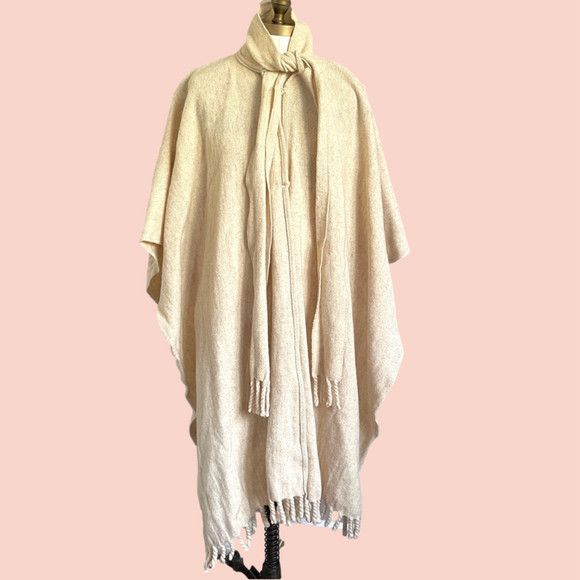 Vintage Ivory Wool Fringed Cape w/ Scarf Coat - O/S, Reversible Size ONE SIZE - 3 Thumbnail