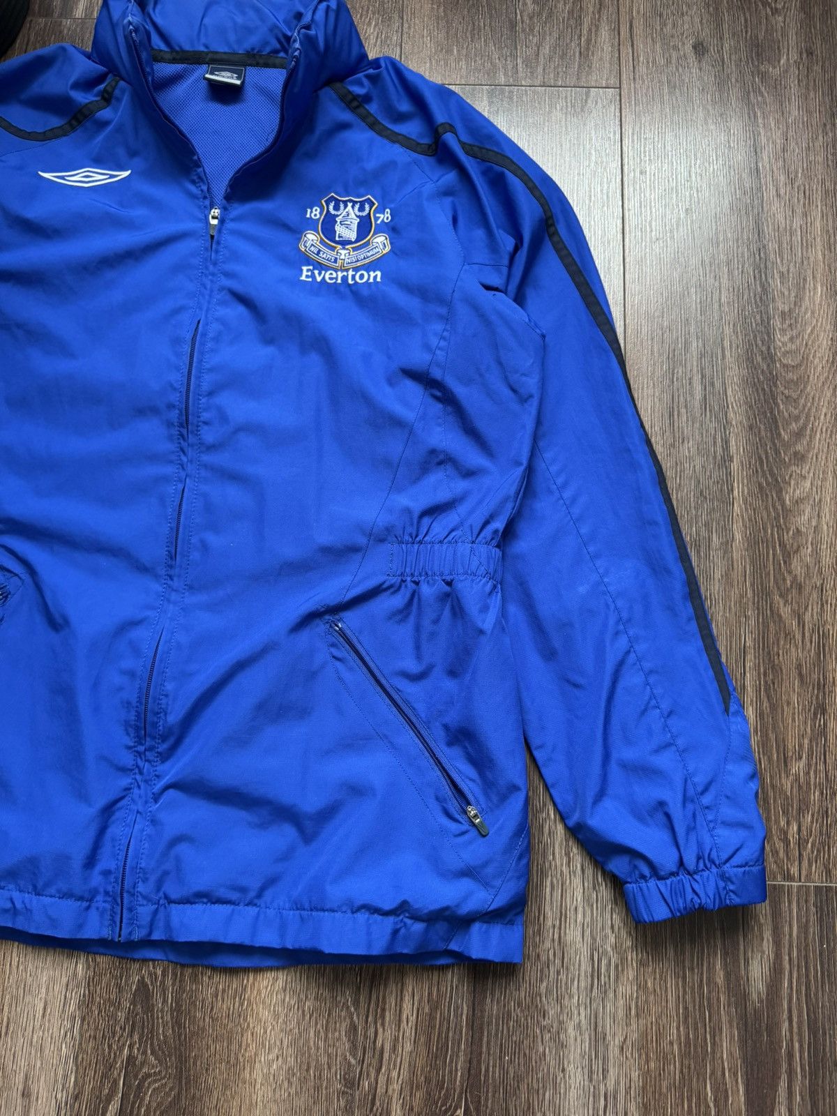 Umbro Vintage Men’s M Everton Training Football Soccer Light jacket Size US M / EU 48-50 / 2 - 6 Thumbnail