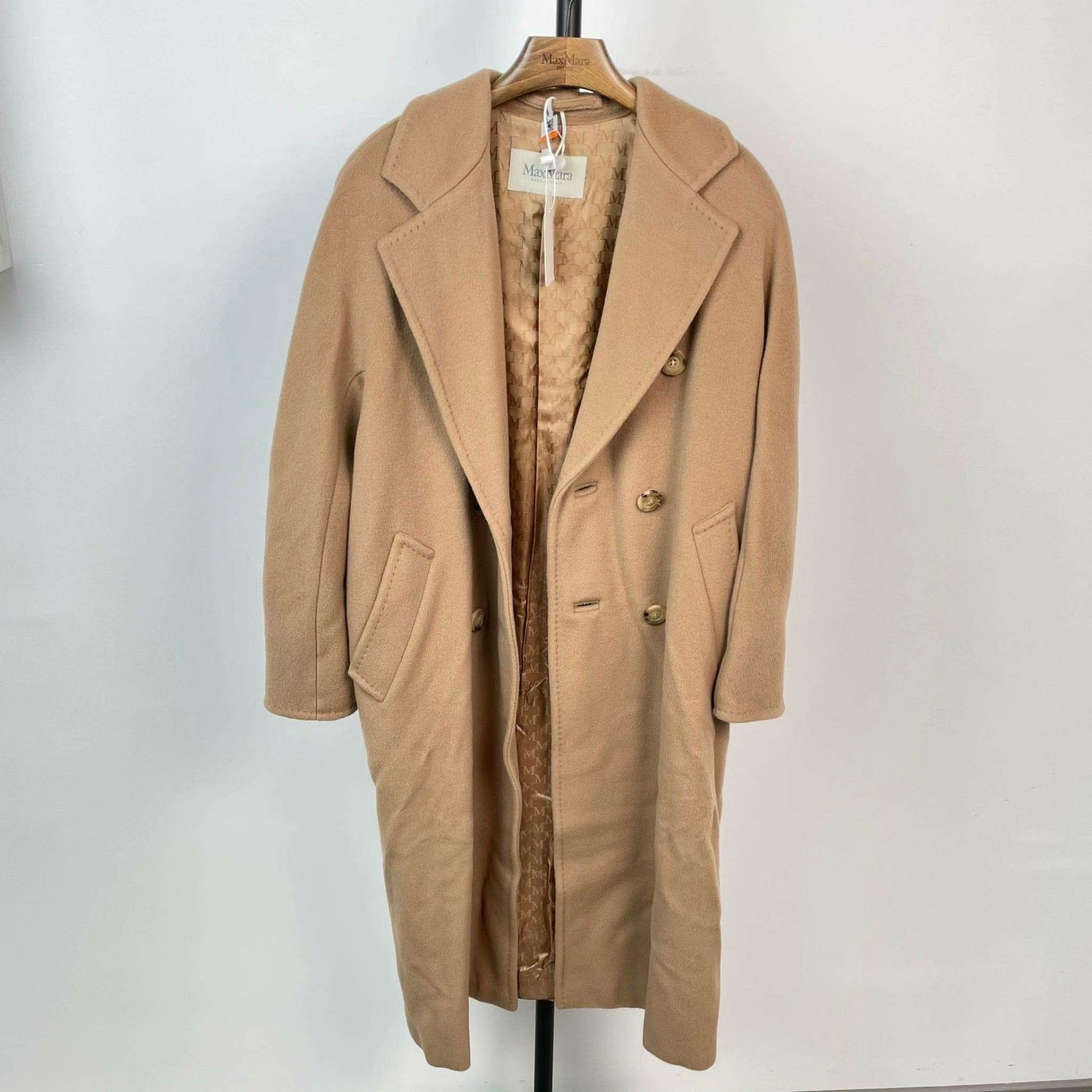 Max Mara MaxMara Camel Double-Breasted Wool Coat Size M / US 6-8 / IT 42-44 - 1 Thumbnail