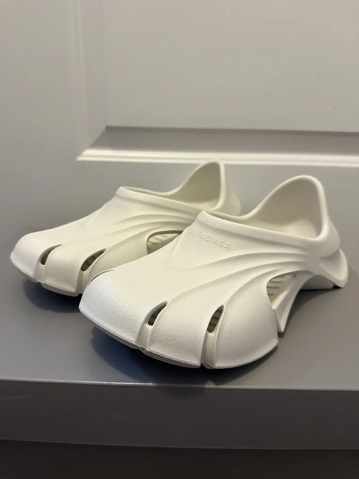 Balenciaga Balenciaga pool shoes size 10 Size US 10.5 / EU 43-44 - 4 Thumbnail