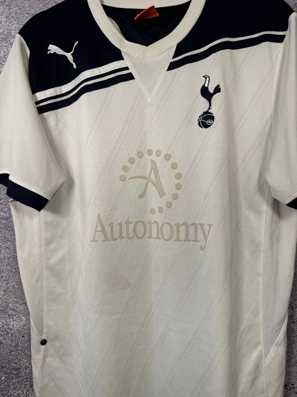 Puma Tottenham Hotspur 2010/11 Puma Home Soccer Jersey Medium Size US M / EU 48-50 / 2 - 5 Thumbnail