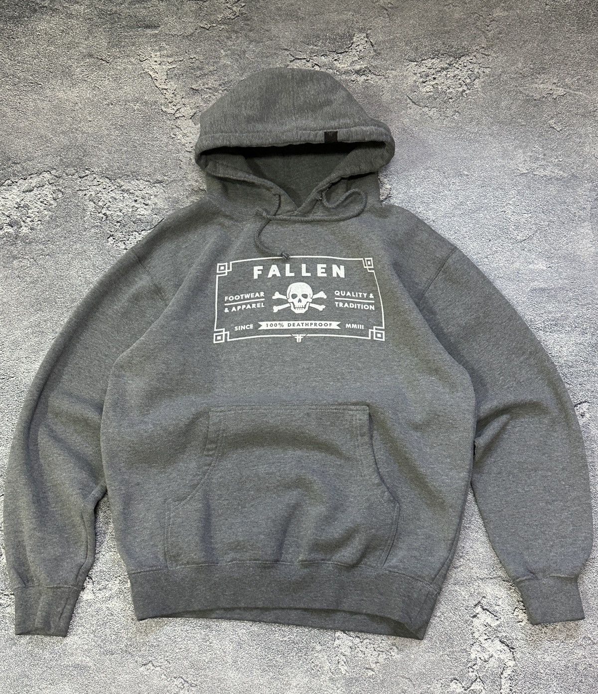 Vintage Fallen Skateboarding Gray Skull Hoodie Size M