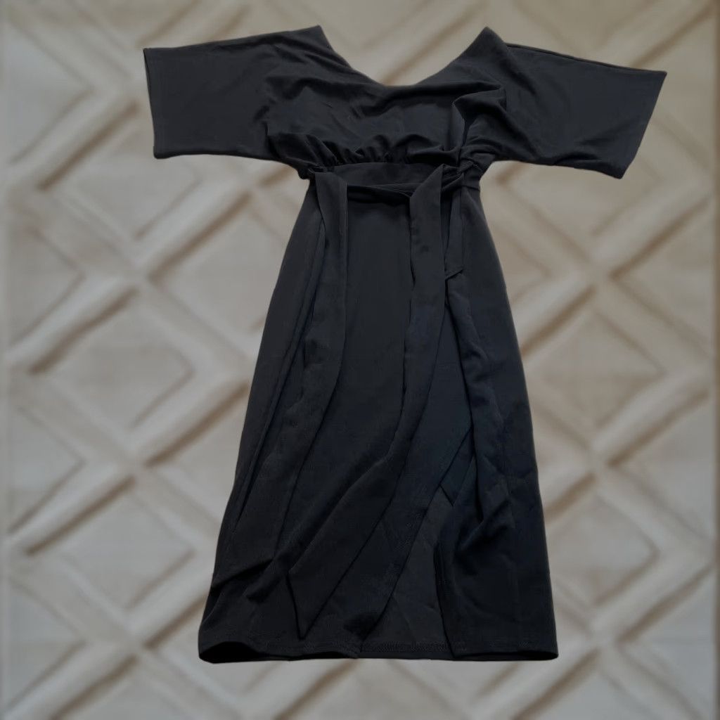 Boohoo VINTAGE Boohoo Dress Womens 6 Black Short Sleeve Midi Polyester Belted Tie Waist A-Line Dress Size 28" / US 6 / IT 42 - 1 Thumbnail