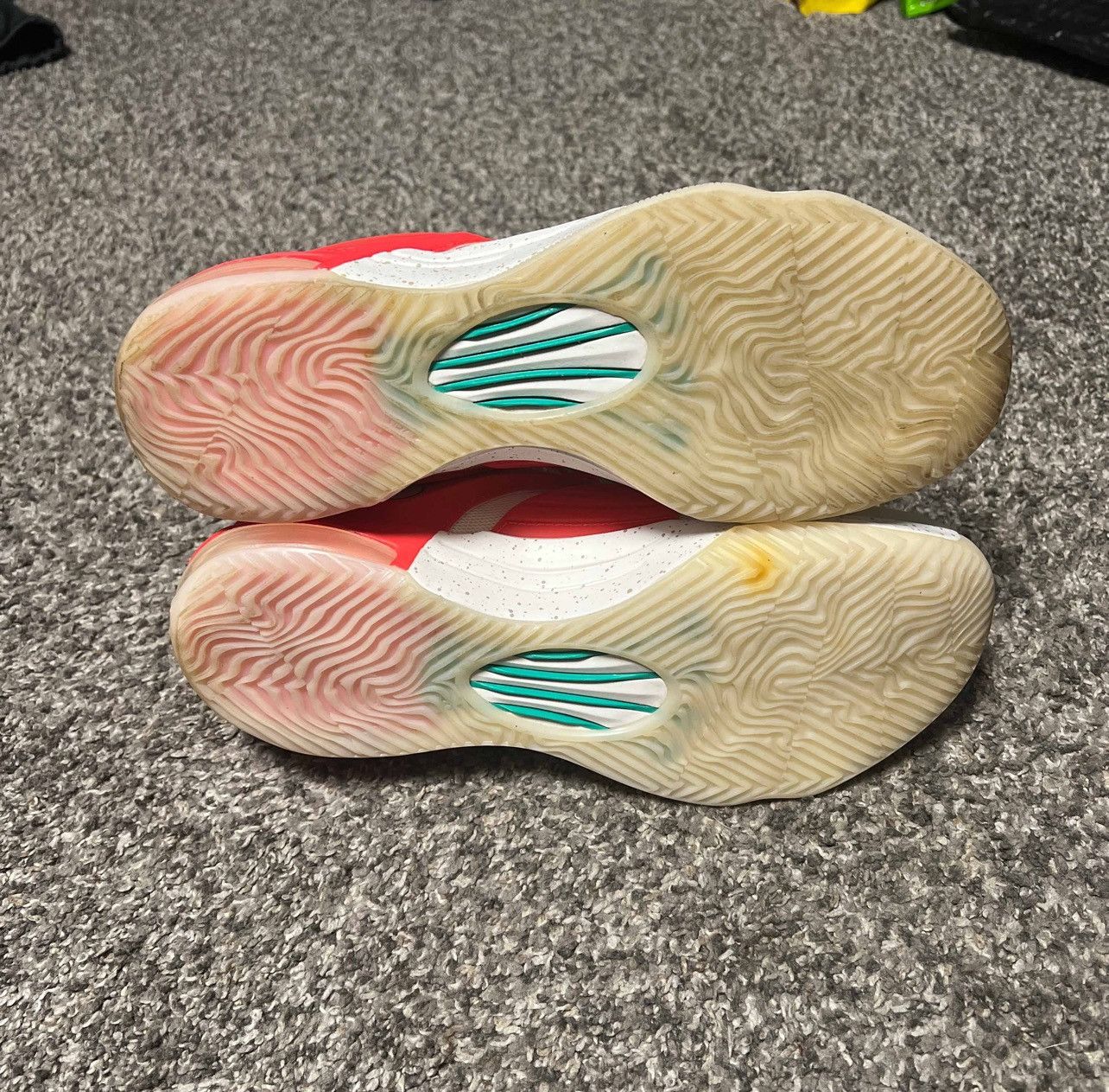 Nike Nike KD 7 XMAS / Egg nog Size US 11 / EU 44 - 5 Thumbnail