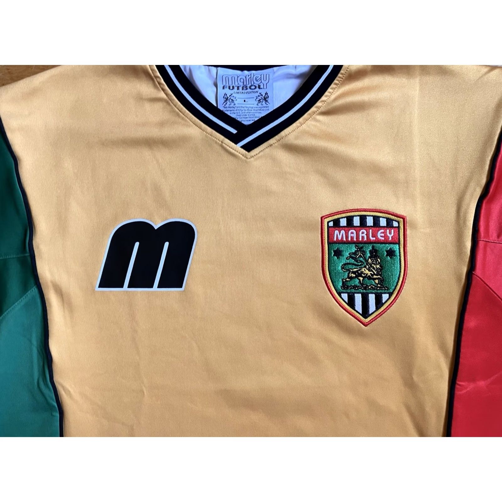 Vintage Marley Futbol Bob Marley Futbol Rasta 45 Soccer Jersey T-Shirt Men's L Yellow V-Neck Short Sleeve Size US L / EU 52-54 / 3 - 4 Thumbnail