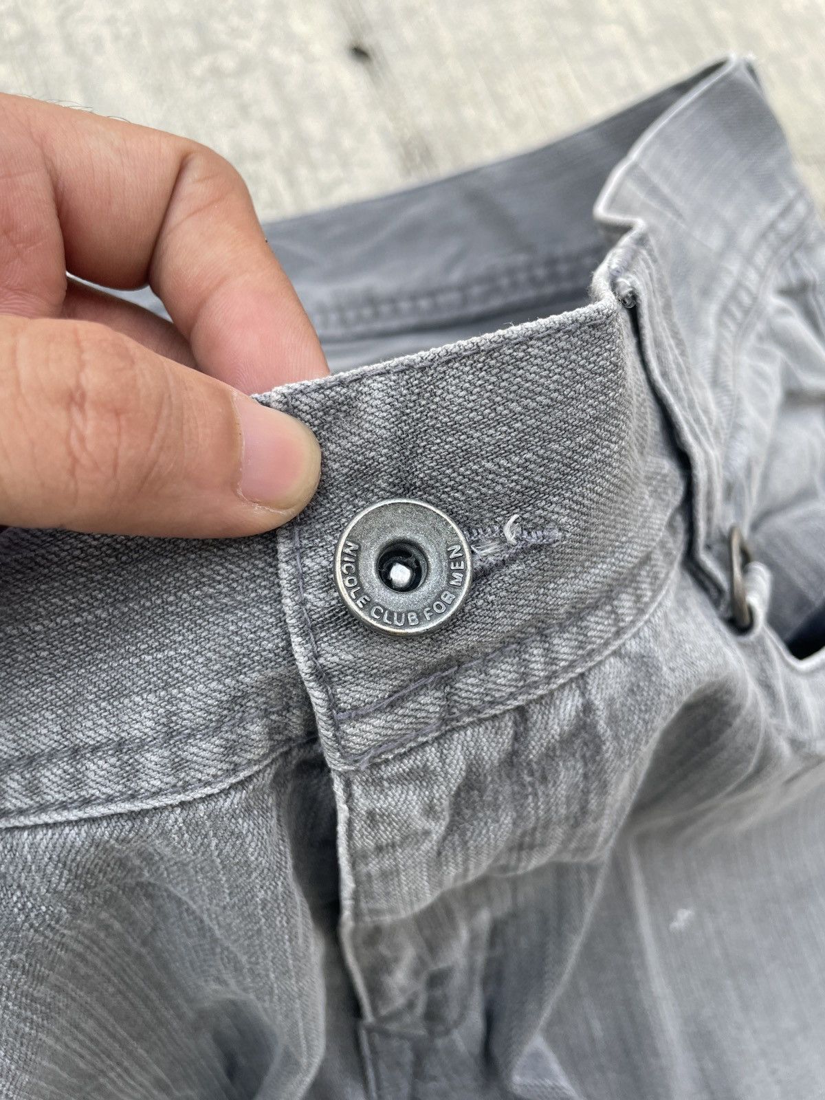 Japanese Brand 2000s JAPANESE BRAND NICOLE CLUB FOR MEN BUCKLE BACK JEANS Size US 33 - 4 Thumbnail