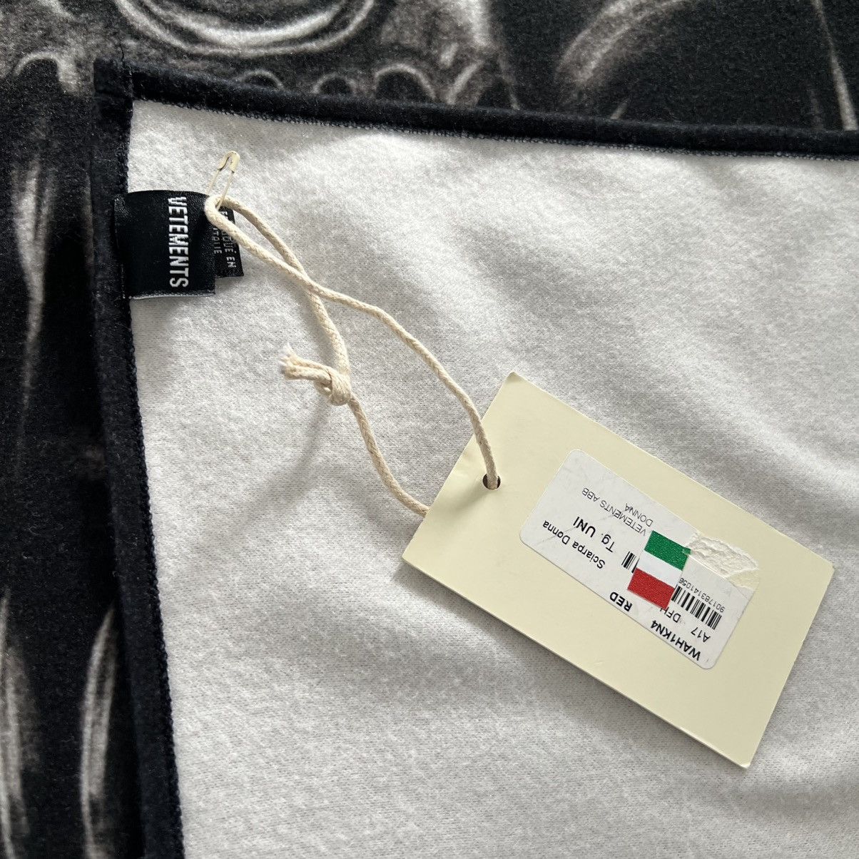 Vetements Vetements Skull Banner Scarf Size ONE SIZE - 4 Thumbnail
