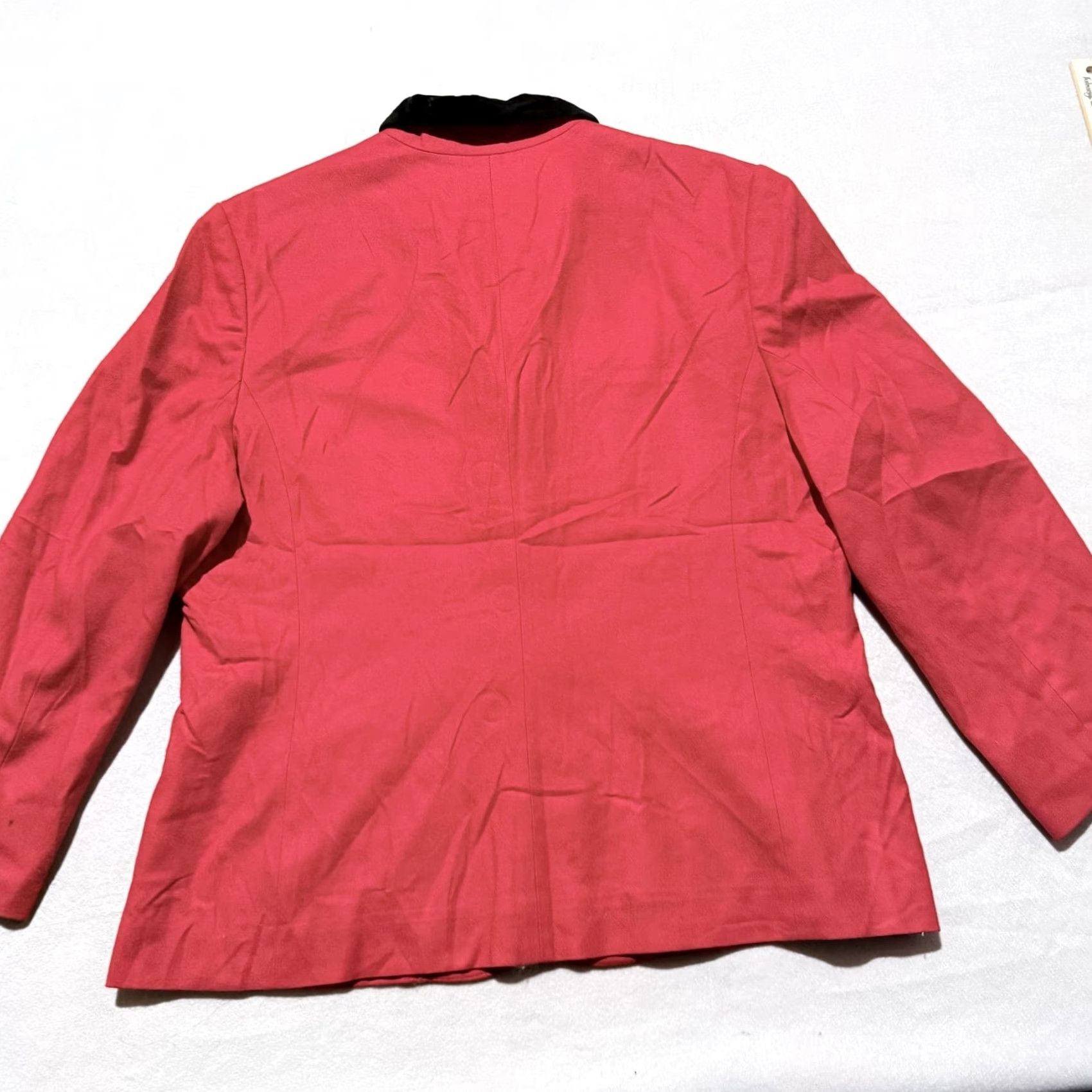 Pendleton VINTAGE Pendleton Blazer Women Red Wool 3-Button Jacket Large L USA Made Velvet Black Velvet Accent Button Size L / US 10 / IT 46 - 2 Thumbnail