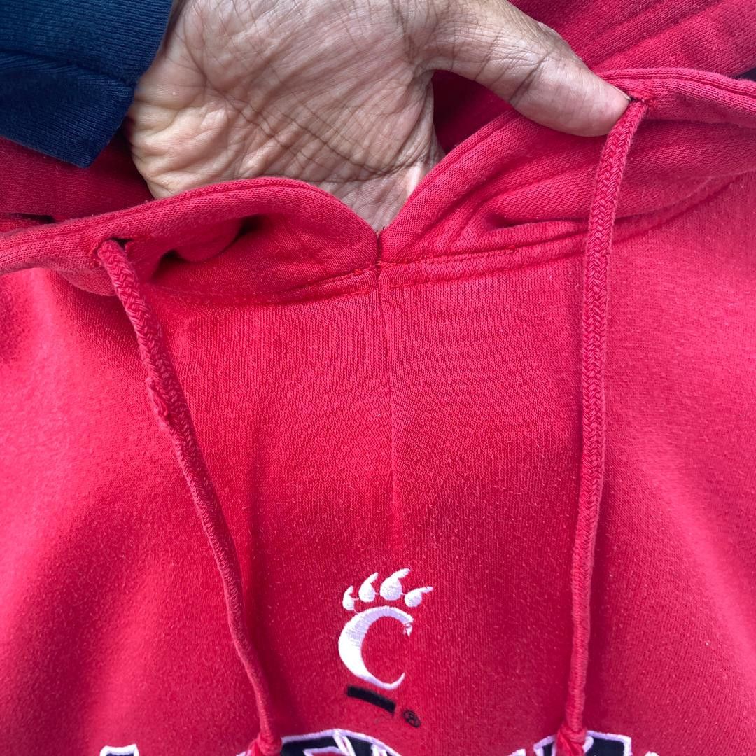 Other CINCINNATI BEARCATS HOODIE LARGE PULLOVER DARK RED Size US L / EU 52-54 / 3 - 7 Thumbnail