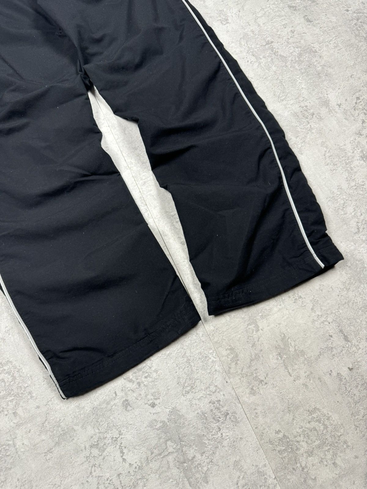 Nike Vintage Nike Y2K Streetwear Sportswear Track Pants Size M Size 28" / US 6 / IT 42 - 11 Thumbnail
