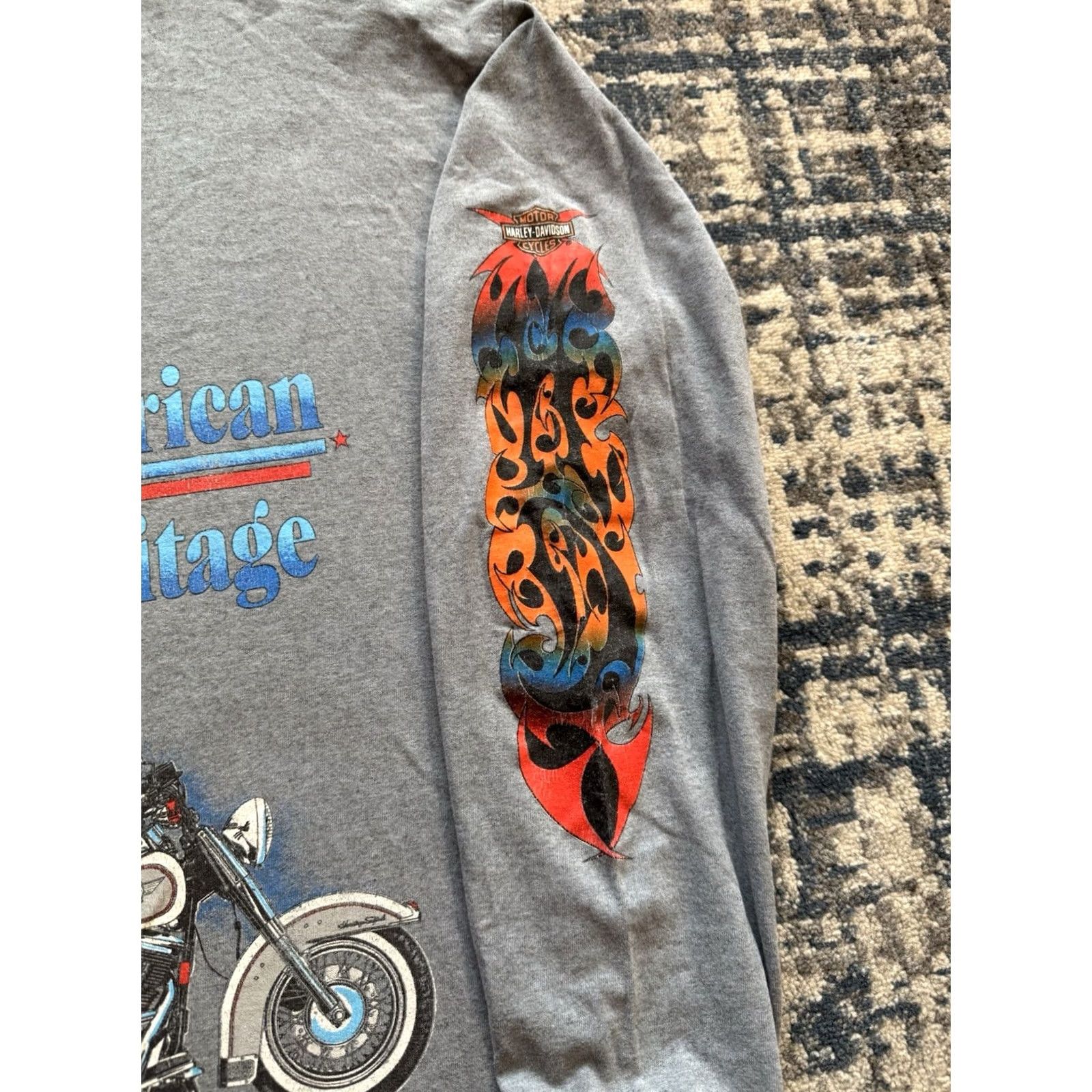 Harley Davidson VINTAGE Harley-Davidson 90s American Heritage T Shirt XL Gray Long Sleeve Flames Graphic Print Men Size US XL / EU 56 / 4 - 4 Thumbnail