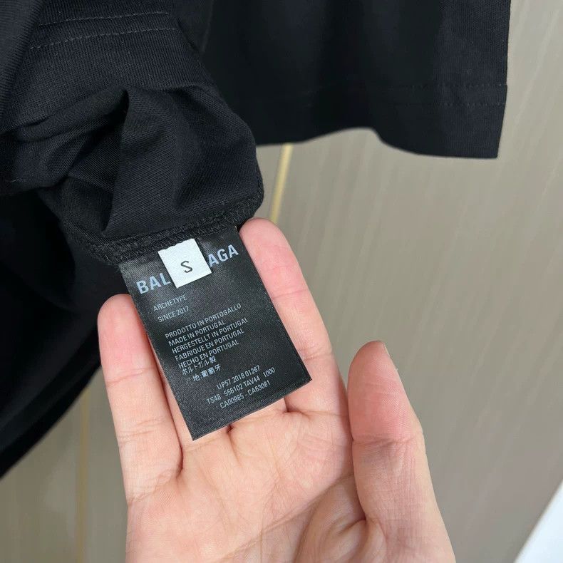 Balenciaga Balenciaga Black cola print short sleeves 2502-Nextarrow Size US S / EU 44-46 / 1 - 5 Thumbnail