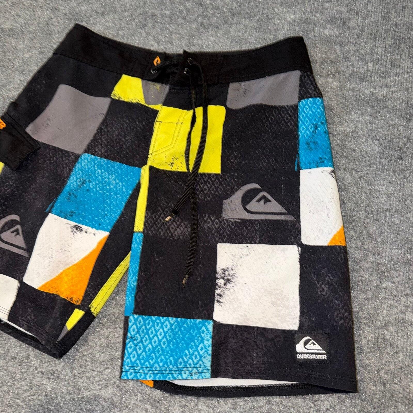 Quiksilver Quiksilver Colorful Checkerboard Swim Trunks Mens SM 30 Size US 30 / EU 46 - 2 Thumbnail