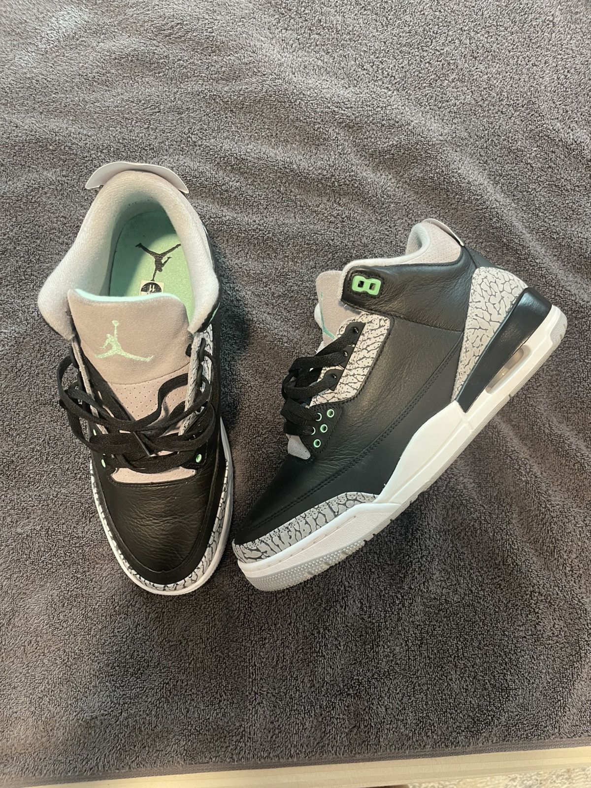 Jordan Brand Jordan 3 retro green glow Size US 11 / EU 44 - 11 Thumbnail