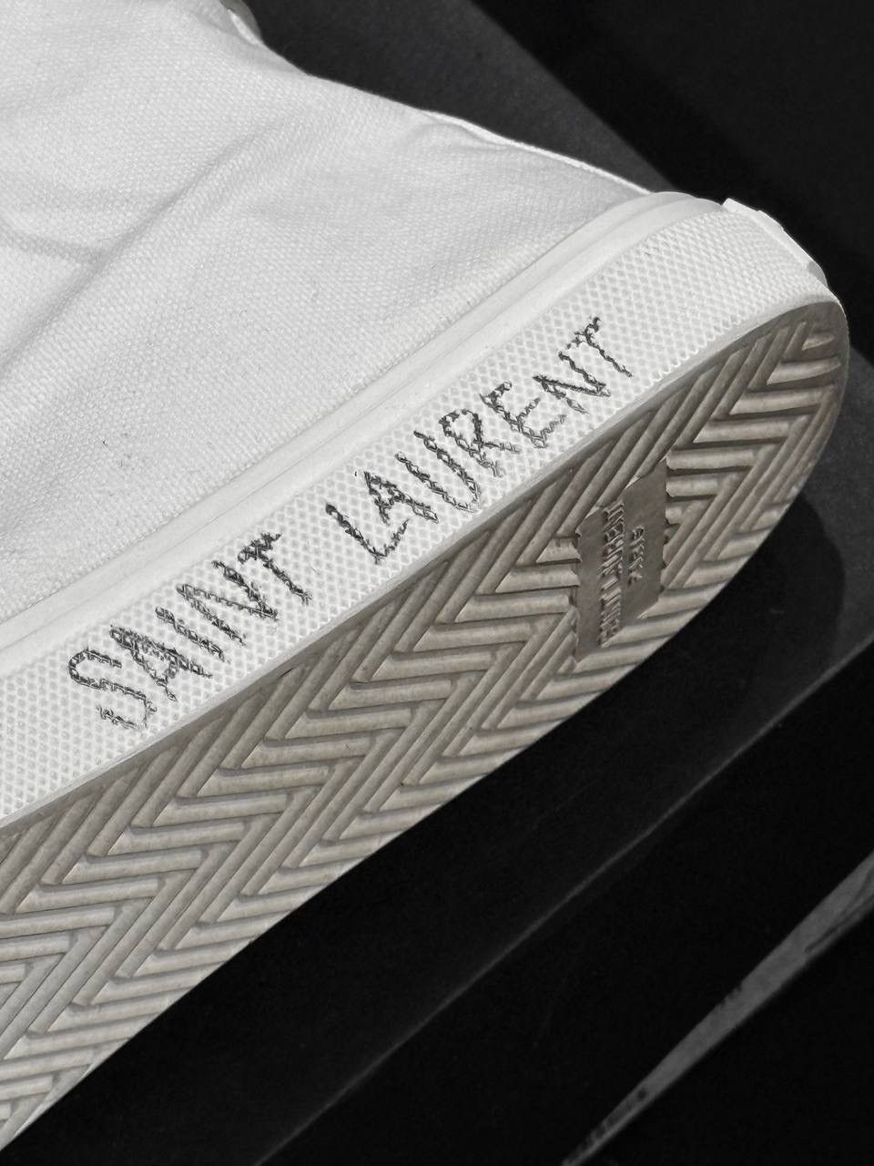 Saint Laurent Paris Saint Laurent «Malibu» Sneakers Size US 8 / IT 38 - 2 Thumbnail