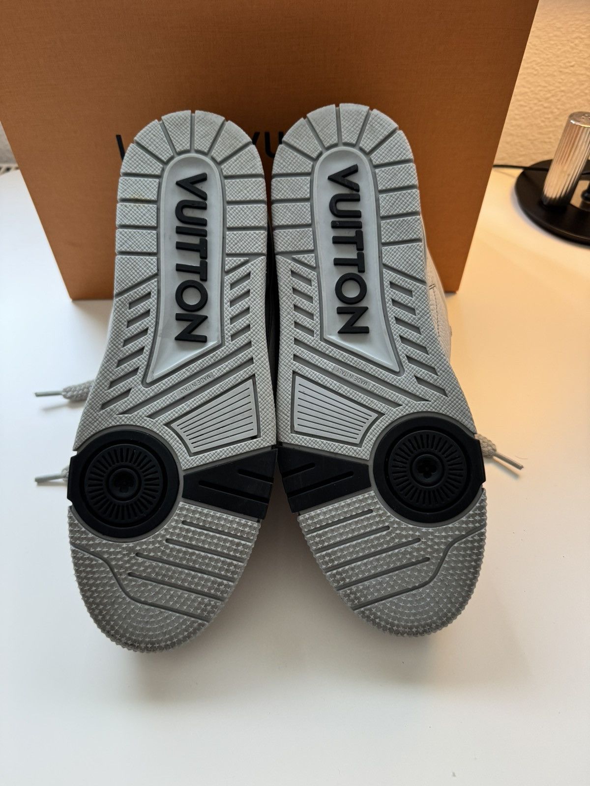 Designer × Louis Vuitton Louis Vuitton Grey Sneaker Size US 9 / EU 42 - 7 Thumbnail