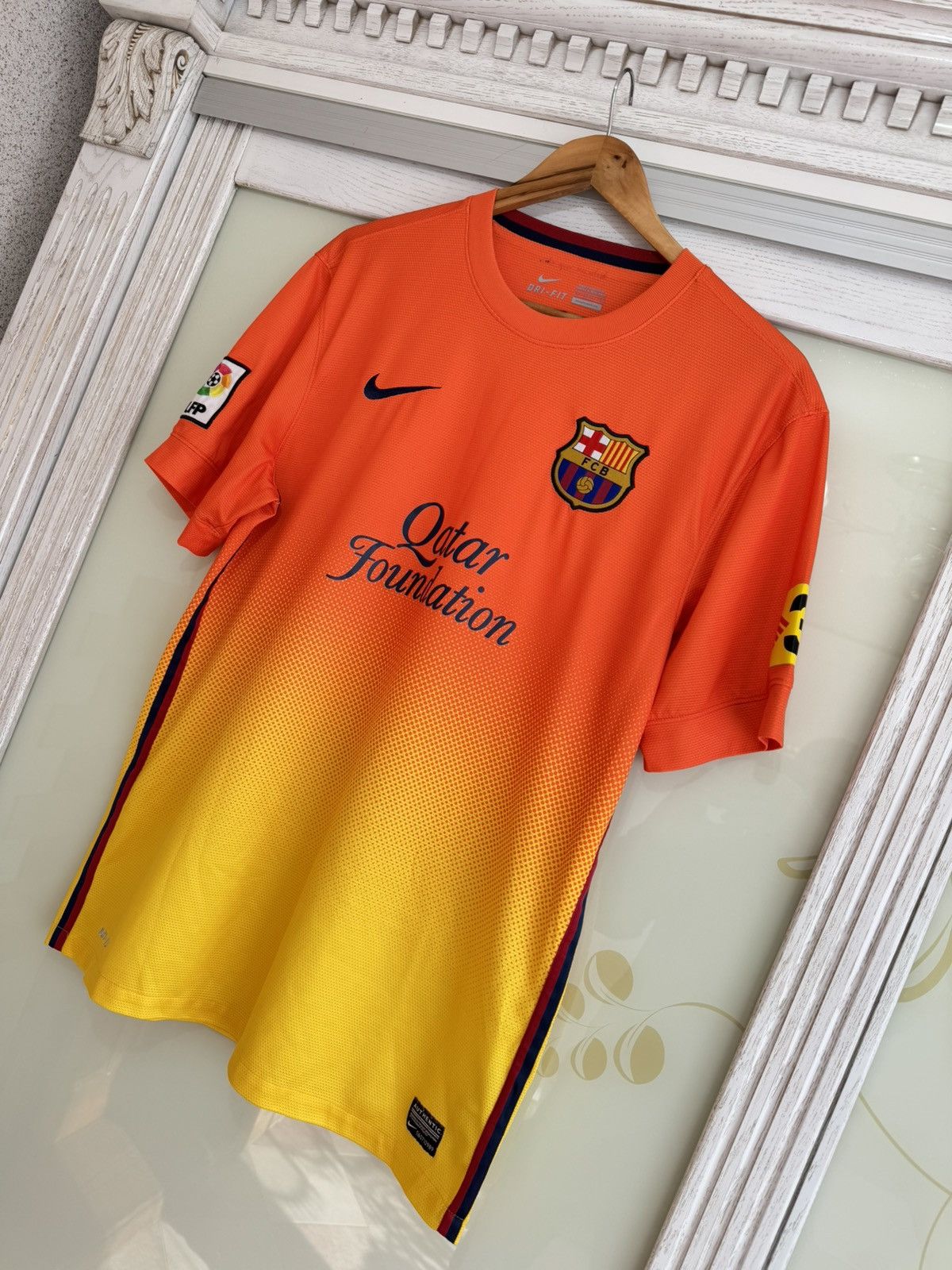 Nike Barcelona 2012-2013 Away Soccer Jersey Football Kit Shirt Size US L / EU 52-54 / 3 - 5 Thumbnail
