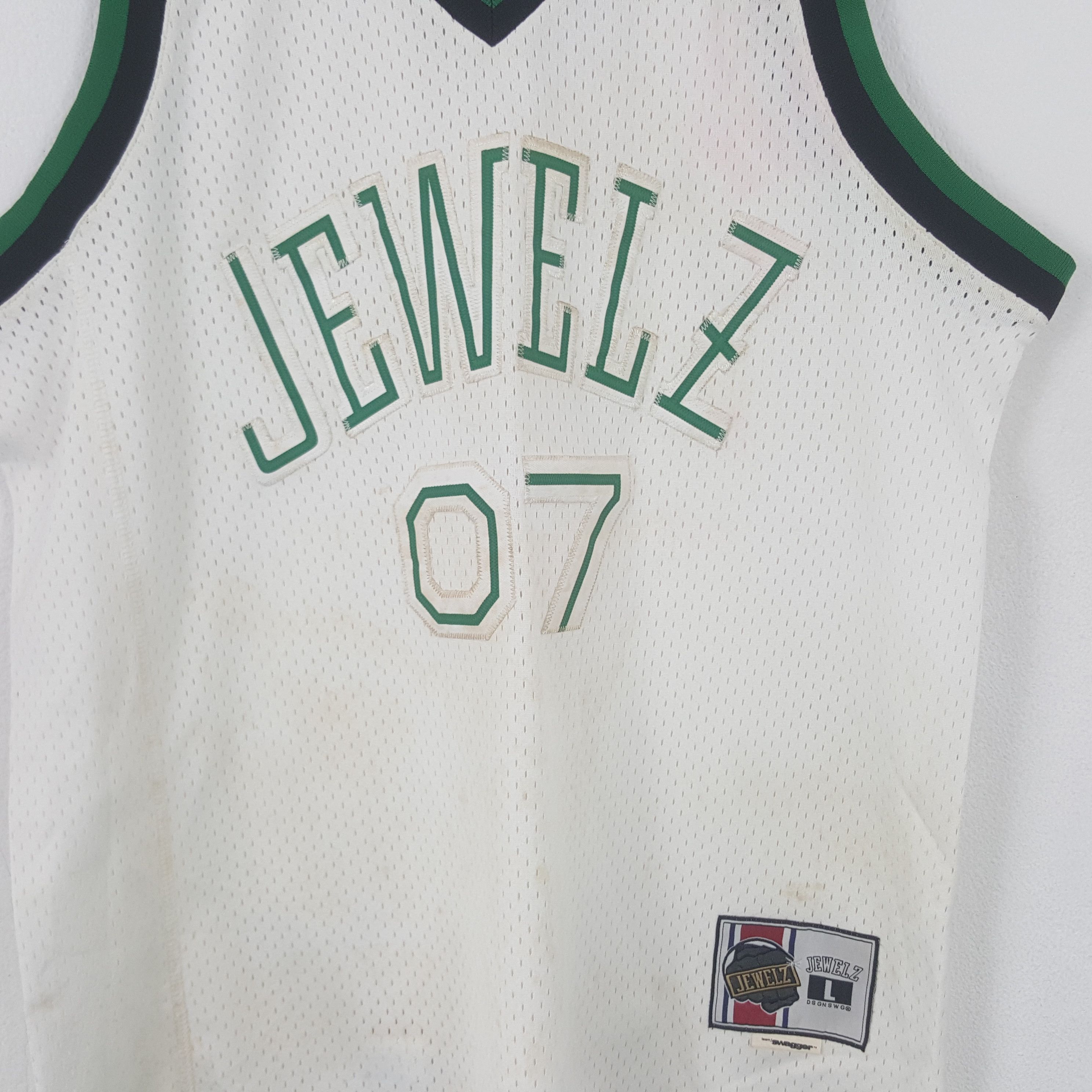 Swagger Vintage Swagger Jewelz 07 Basketball Team Tshirt RR6 Size US XL / EU 56 / 4 - 2 Thumbnail
