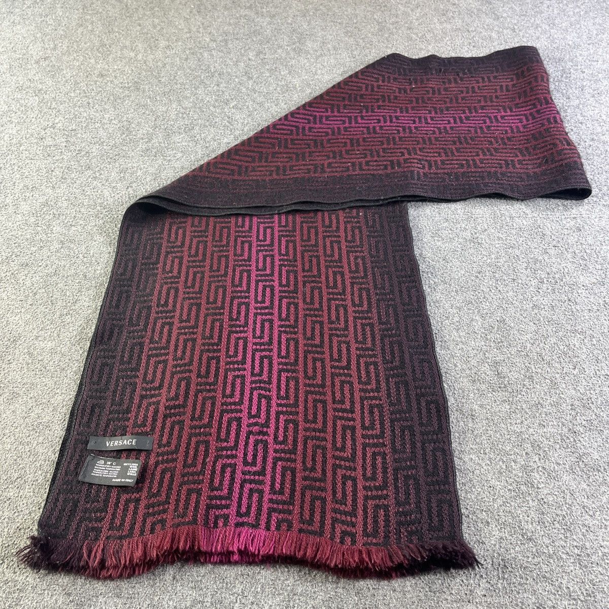 Versace Versace Scarf / Muffler / Neckwear T1158 Size ONE SIZE - 3 Thumbnail